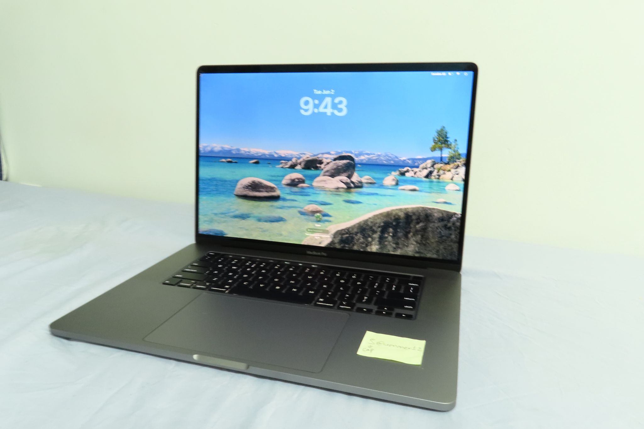 🍎 MacBook Pro 16-inch (2019) – i7 | 16GB RAM | 512GB SSD | $700