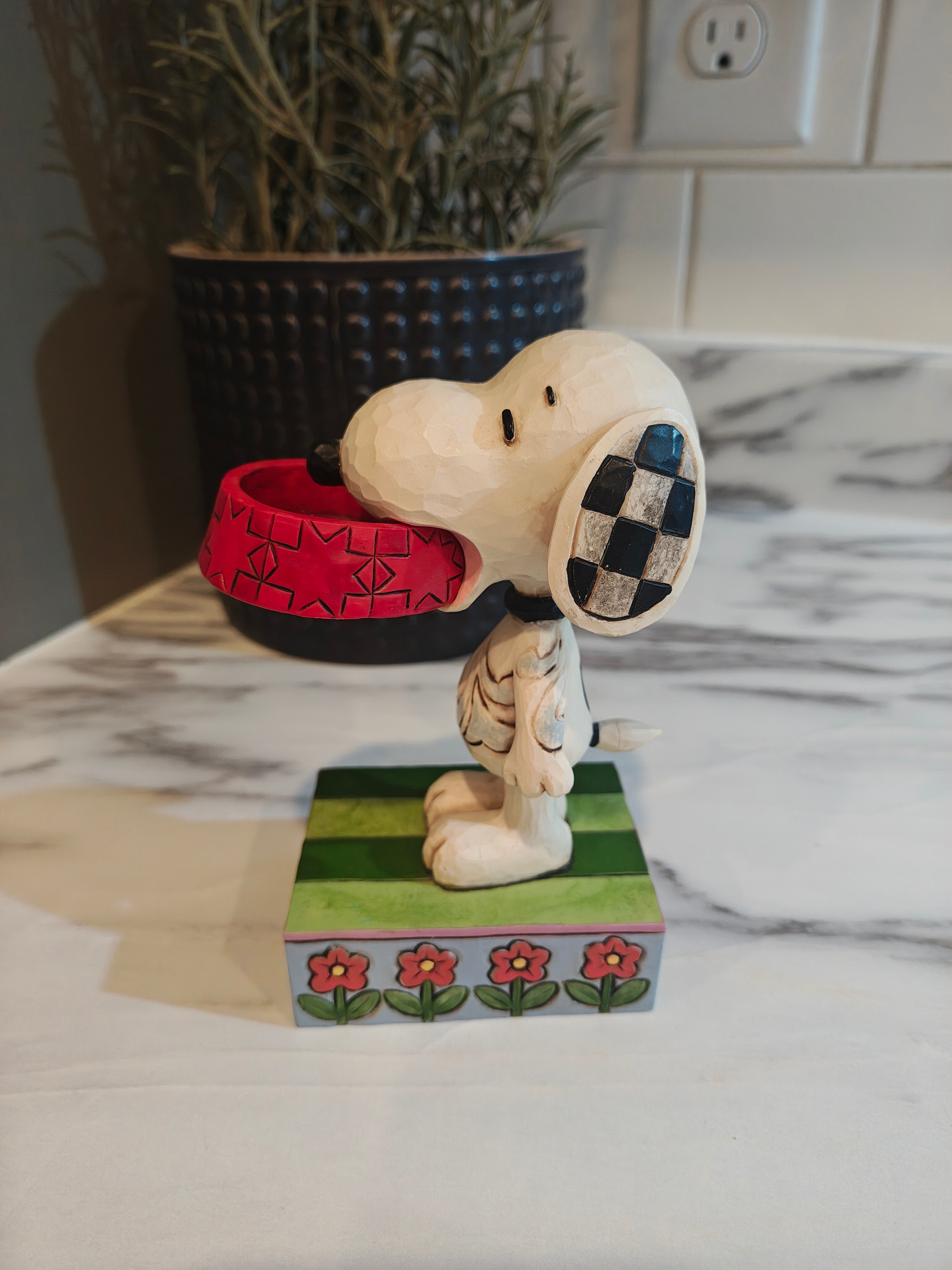 Jim Shore Peanuts “More Food Please” Snoopy Figurine 4049411 - photo 3