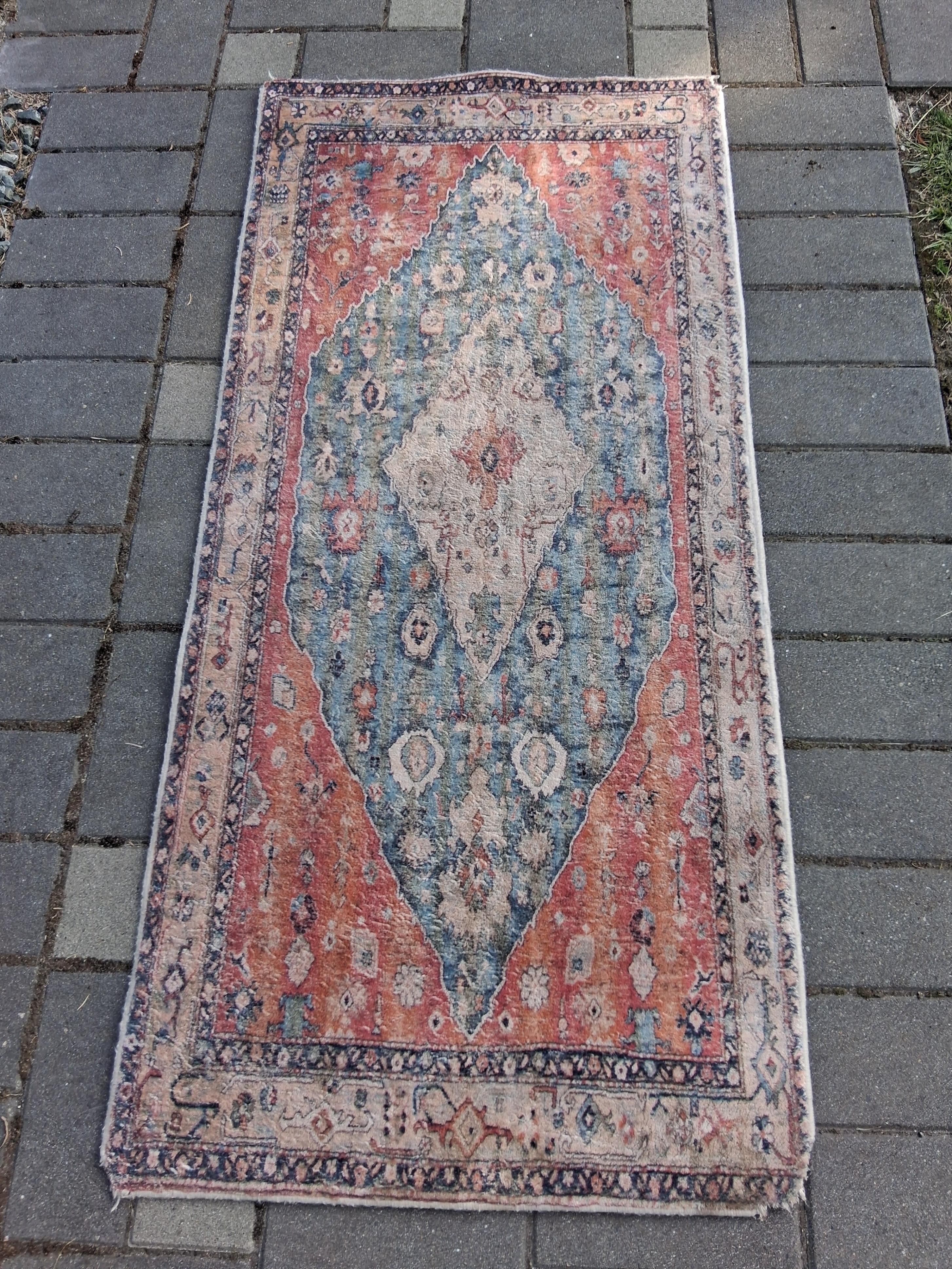 2 washable matching area rugs - photo 2