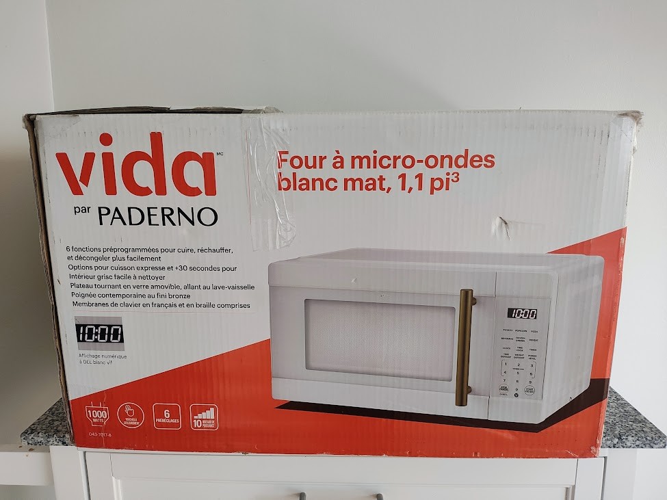 Vida Microwave, White/Gold, 1.1-cu-ft - photo 4