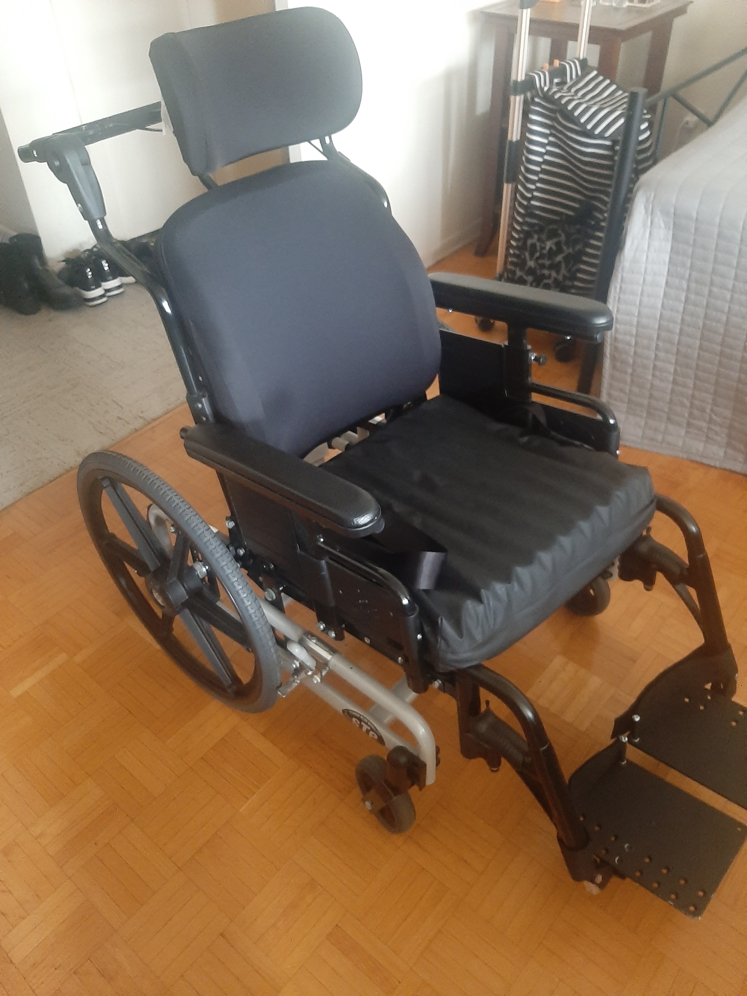 Manual wheelchair - photo 4