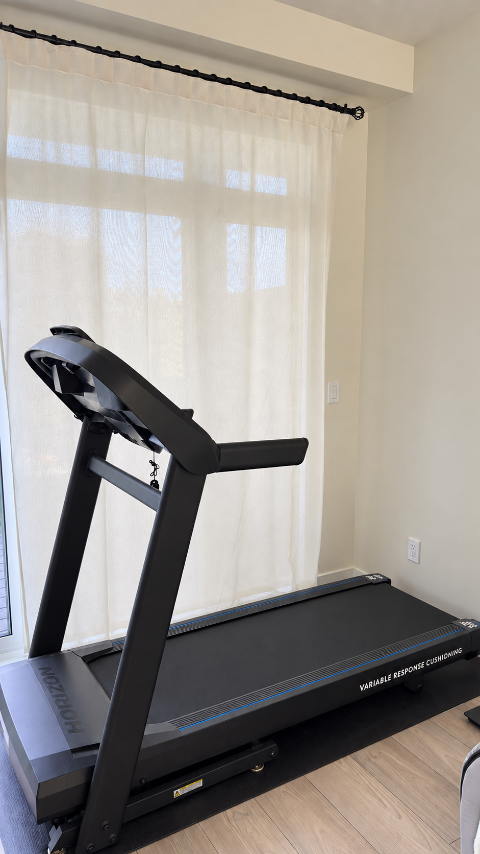 Horizon T202 Treadmill - Like New