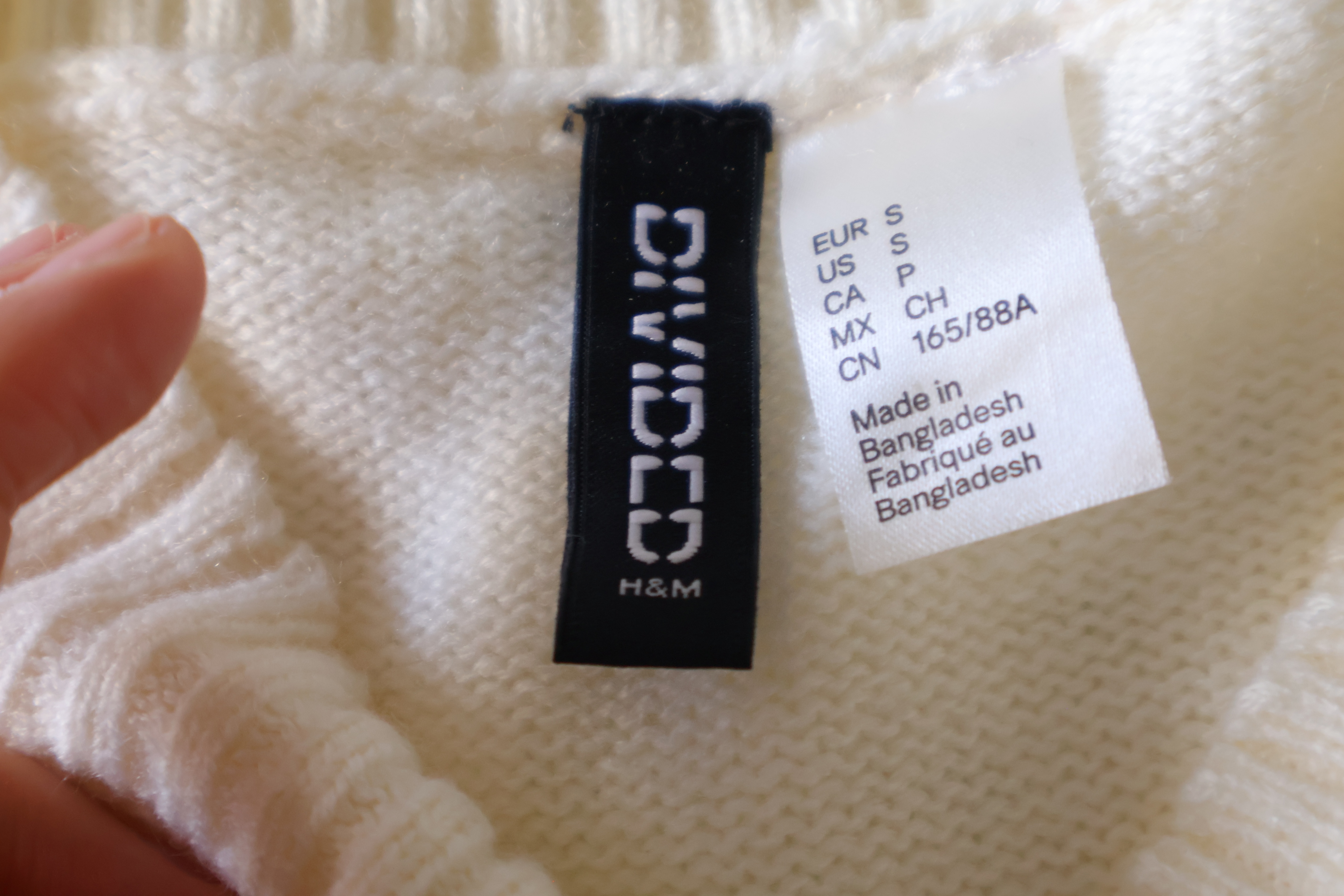H&M cherry knit top - photo 2