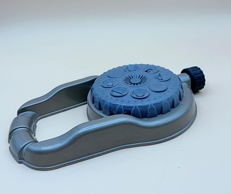 Oscillating sprinkler