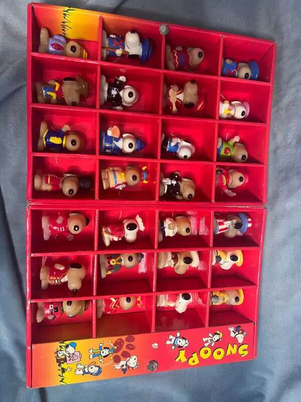Vintage SNOOPY  Snoopy Collection - Set of 28 Characters - photo 4