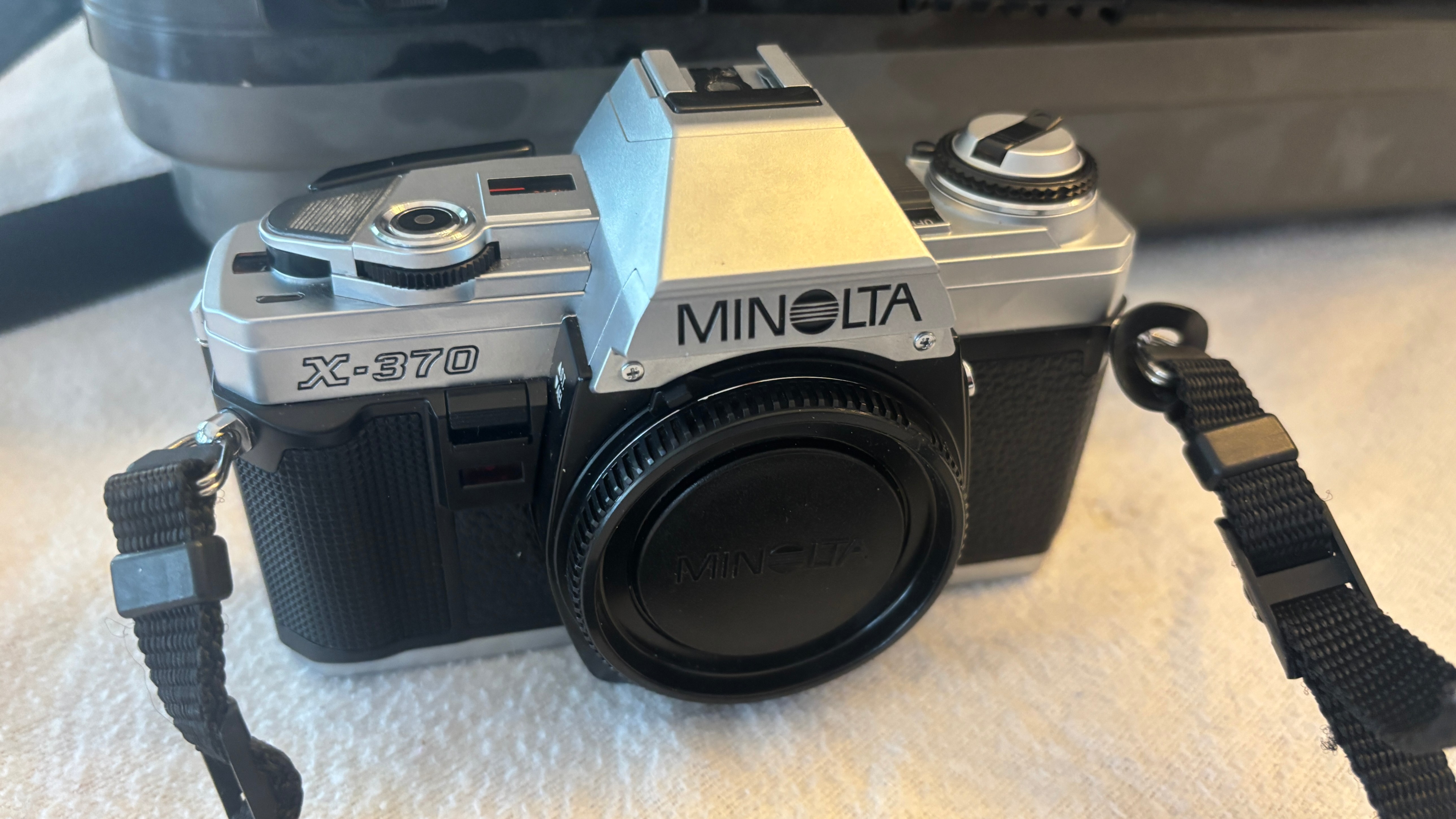 Minolta X-370 35mm Camera Kit with Lenses and Flash - photo 4