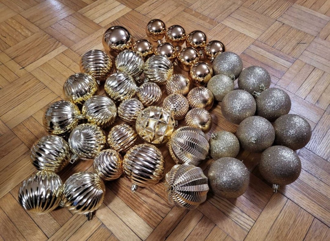 Christmas Tree + Decorations + More - photo 5