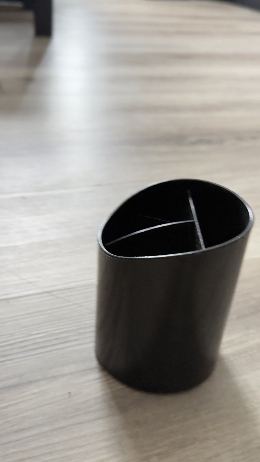 FREE Black Round Utensil / Pen Holder with Dividers - photo 2