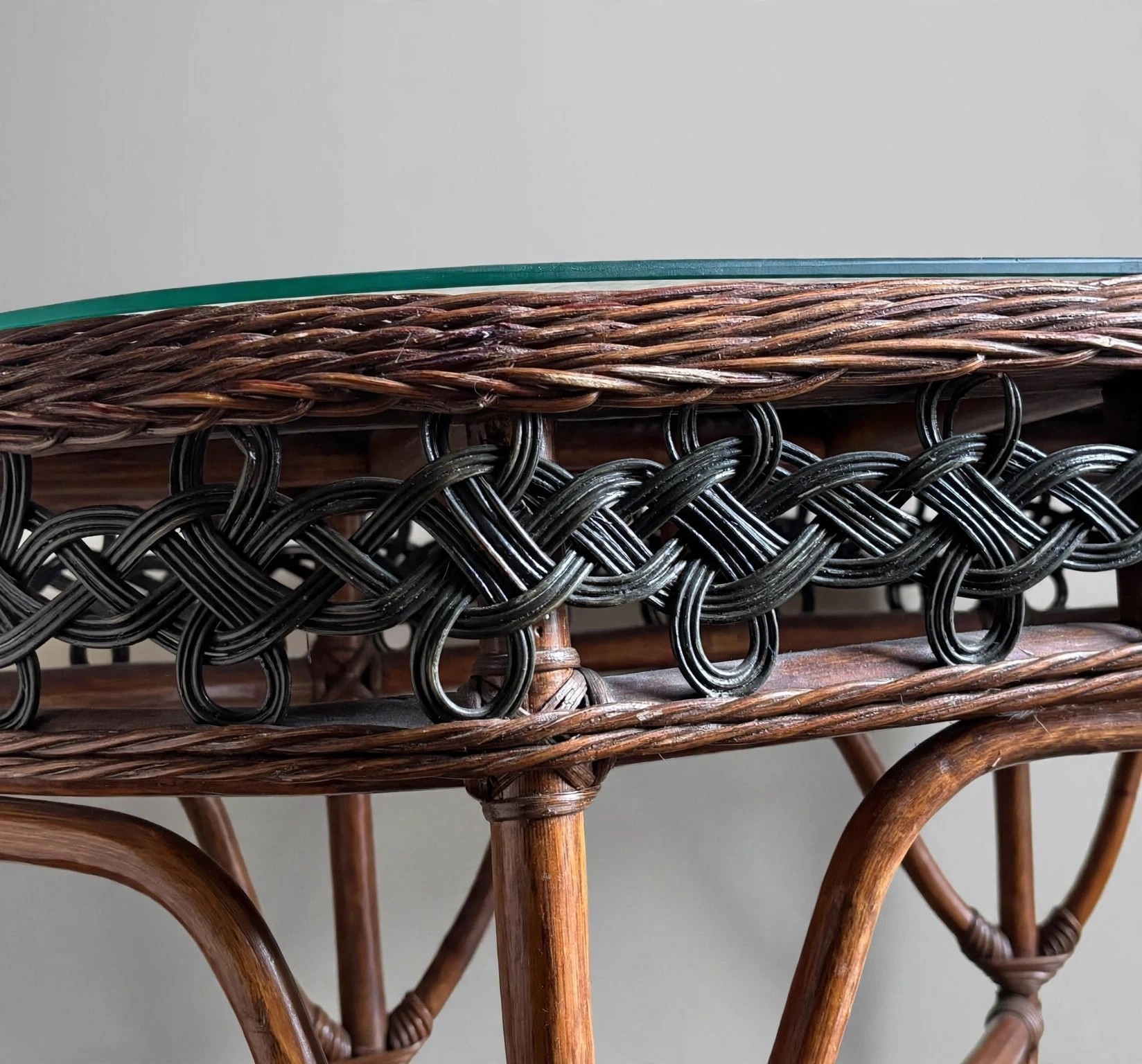 Vintage Mid-Century Rattan Oval Coffee Table, Original Glass - photo 4