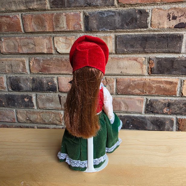 Vintage 1980s Effanbee Munchkin Girl Doll - photo 4