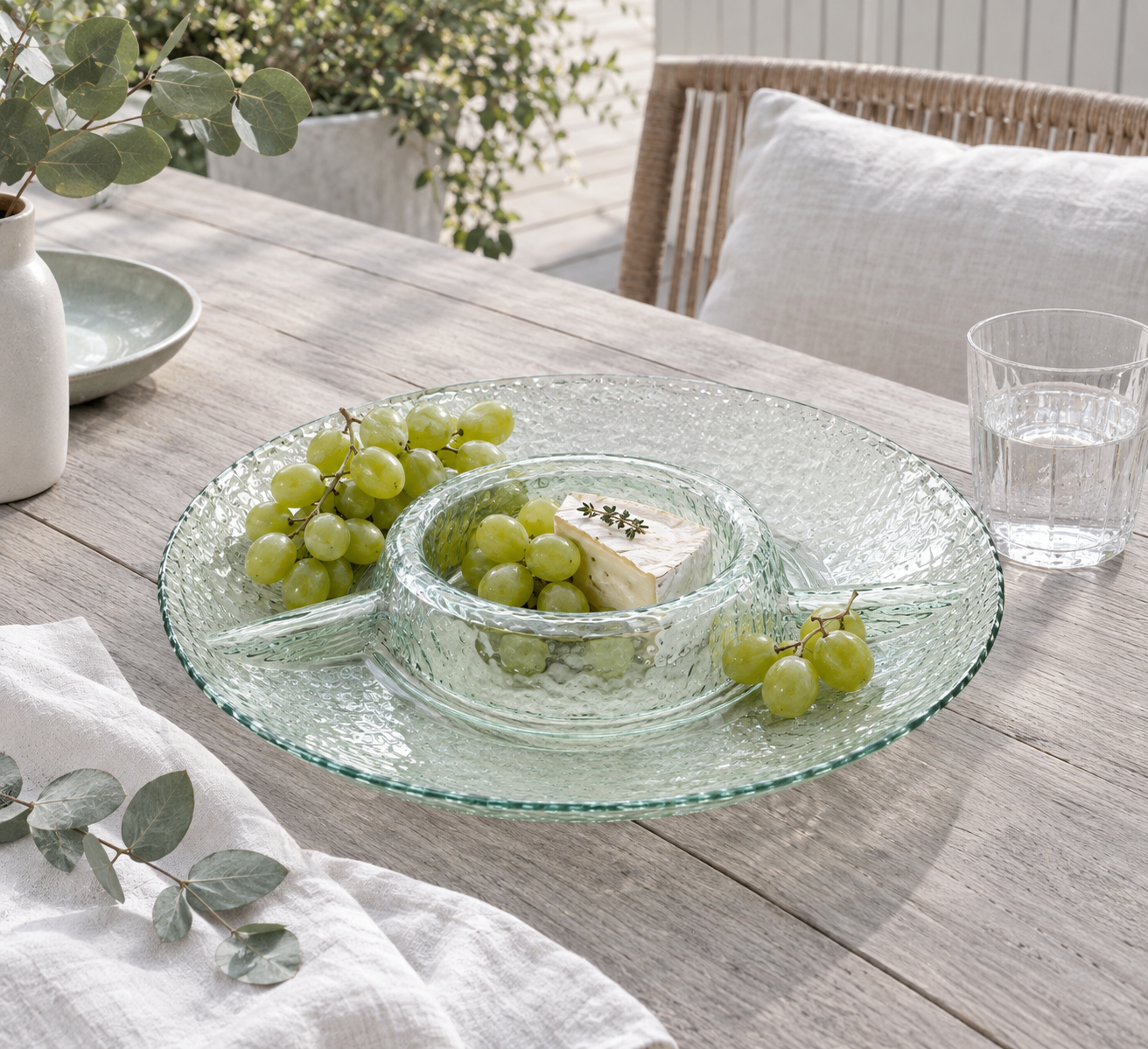 Like New Textured Glass-Look Acrylic Chip & Dip Platter - photo 2
