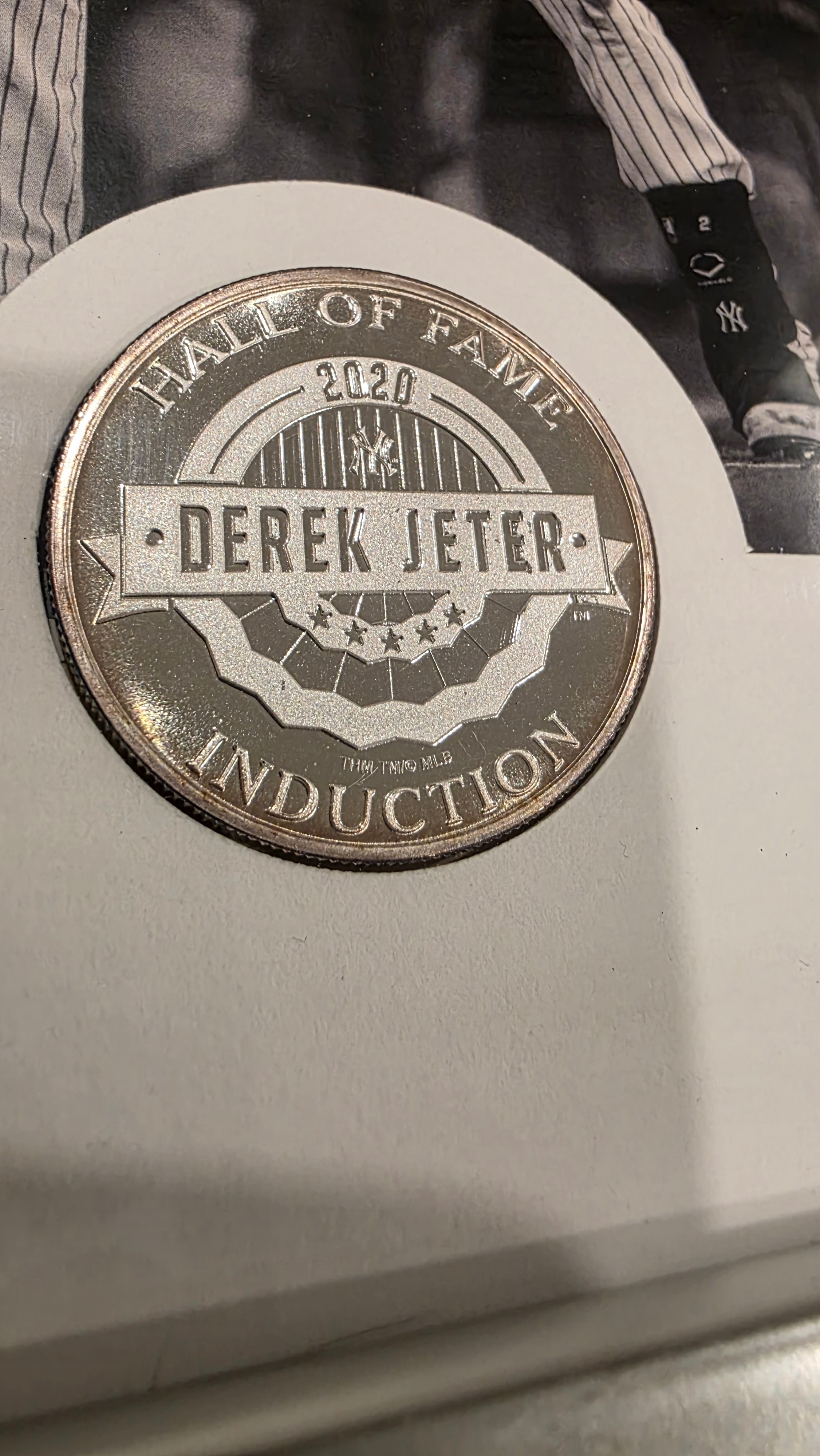 Derek Jeter Yankees 2020 Hall of Fame Highland Mint Framed Coin - photo 2
