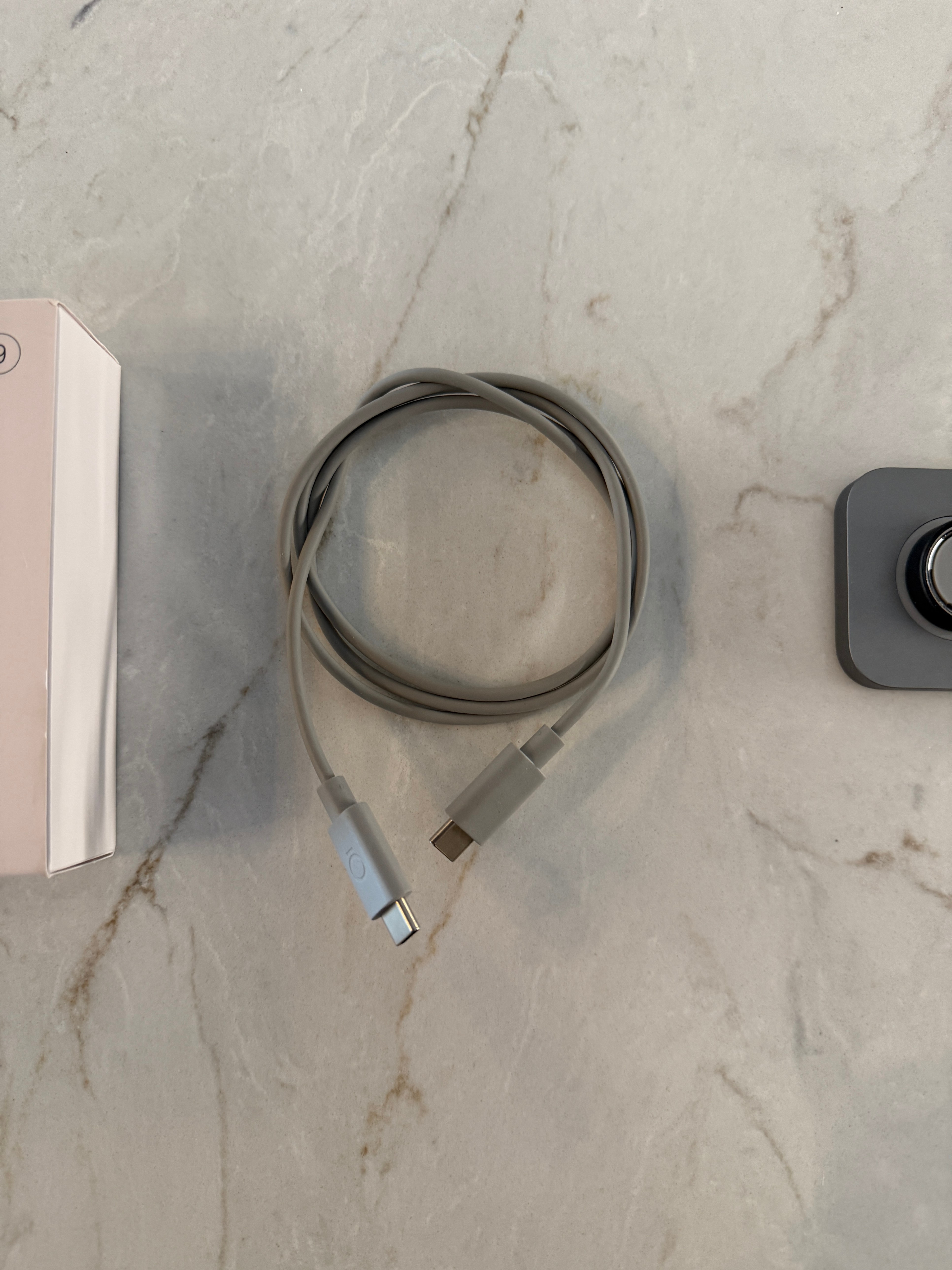 Oura Ring 4 — taille 9 noire — chargeur + boîte — Montréal - photo 5