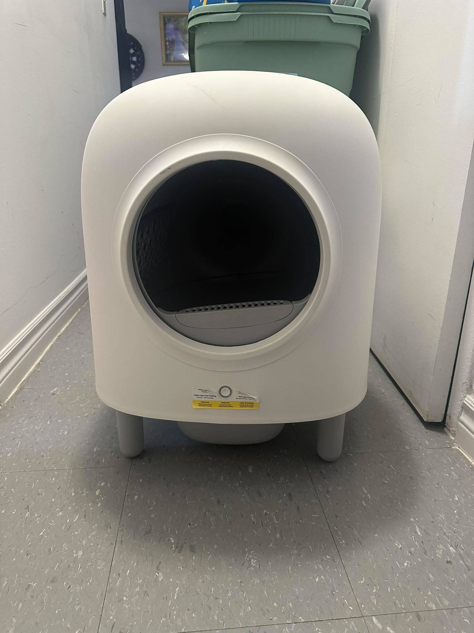 Petree 100% Safe Self Cleaning Cat Litter Box