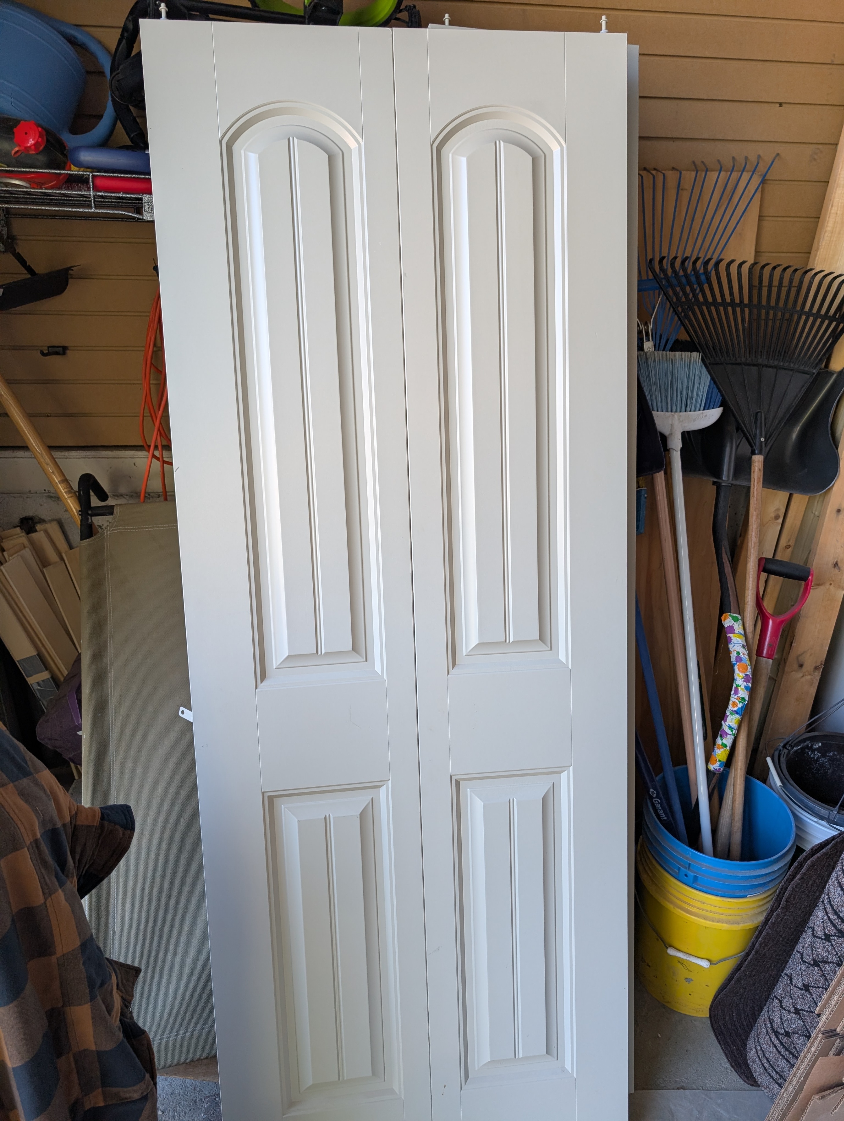 Pair of 30x80" Arch-Top Bifold Closet Doors