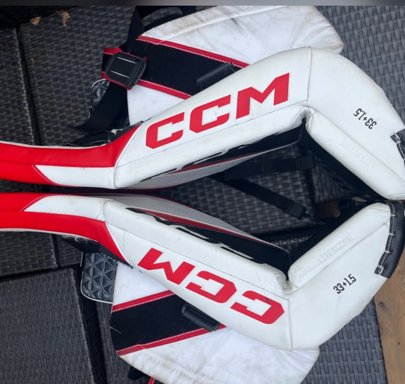 CCM Goalie Pads axis XF 33 +1.5 - photo 2