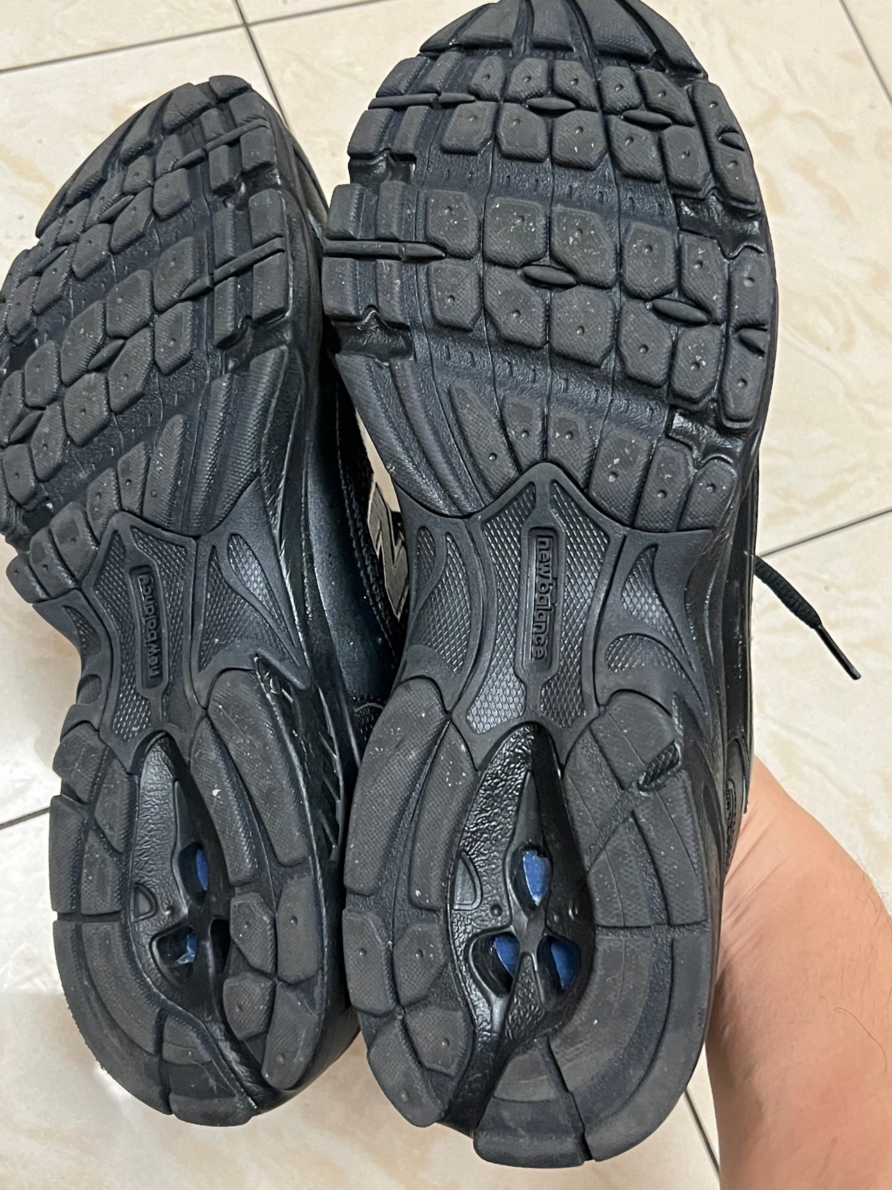 New Balance 530 Triple Black (Men US 8.5) - photo 3