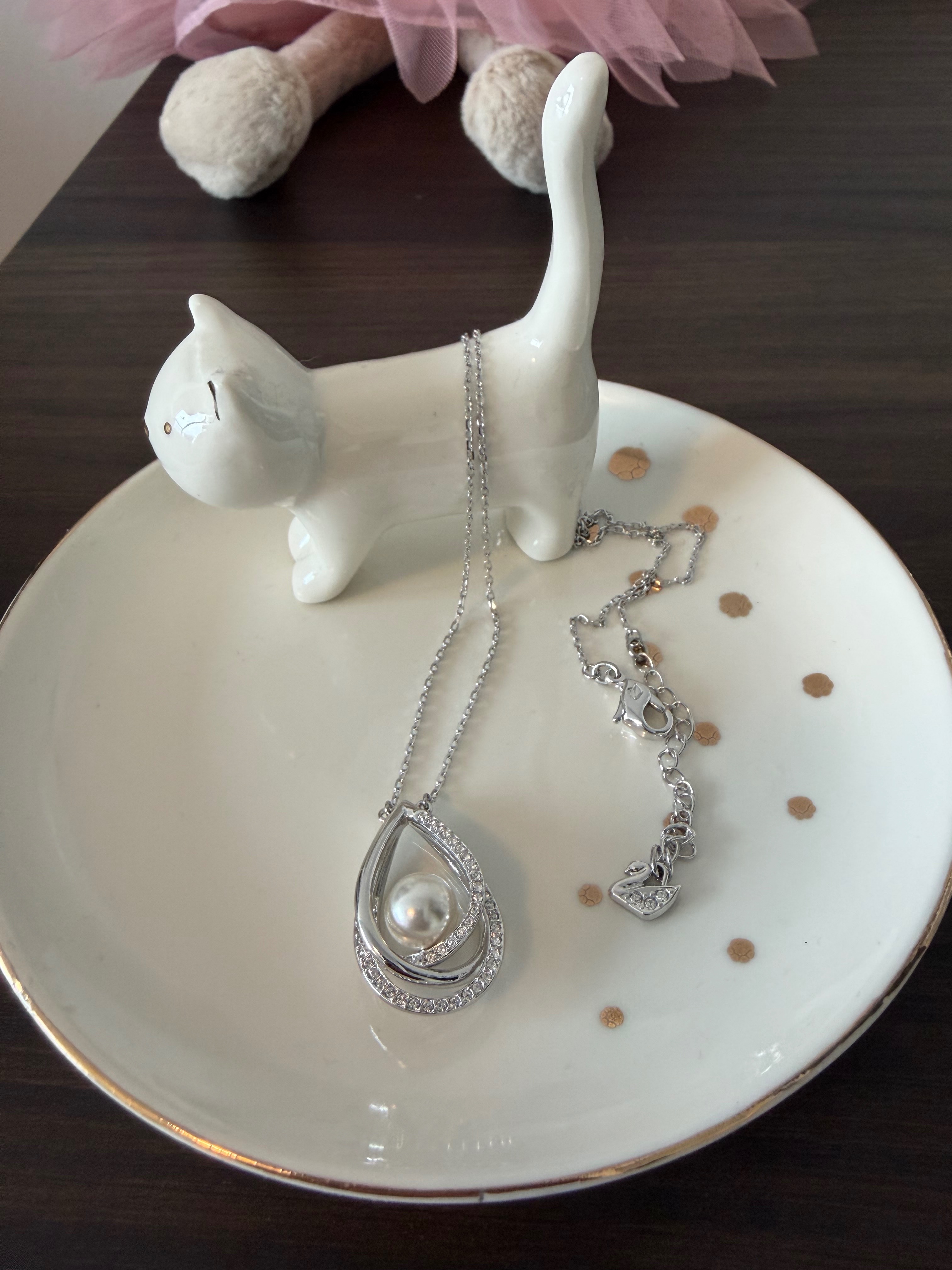 Swarovski crystal pearl teardrop pendant necklace