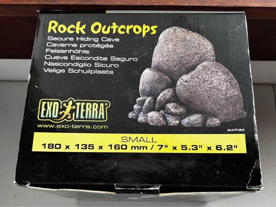 Exo Terra Small Rock Outcrops Terrarium Decor Hiding Cave - photo 2
