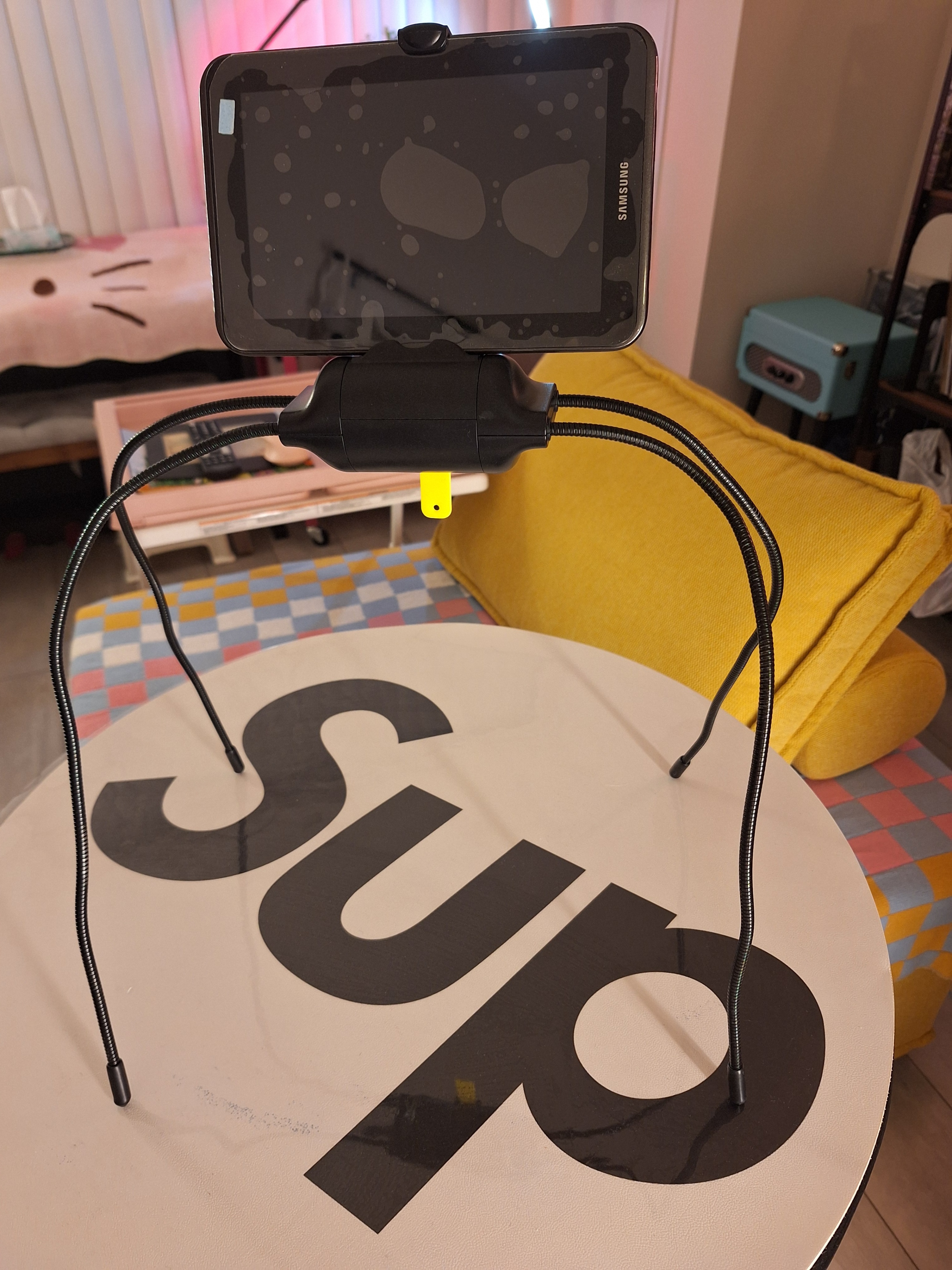 Flexible Spider Stand for phone or tablet