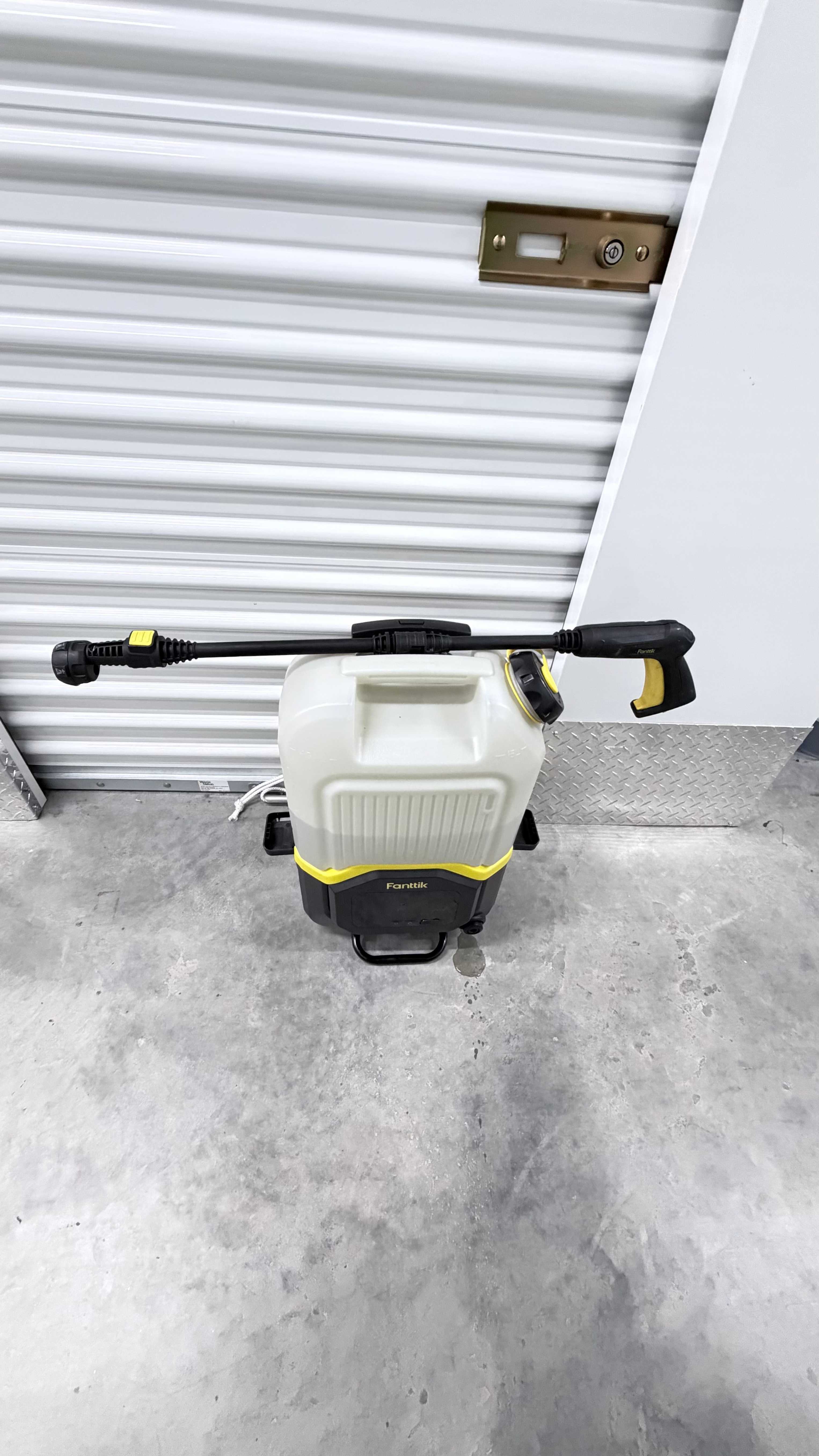Cordless power washer - photo 3
