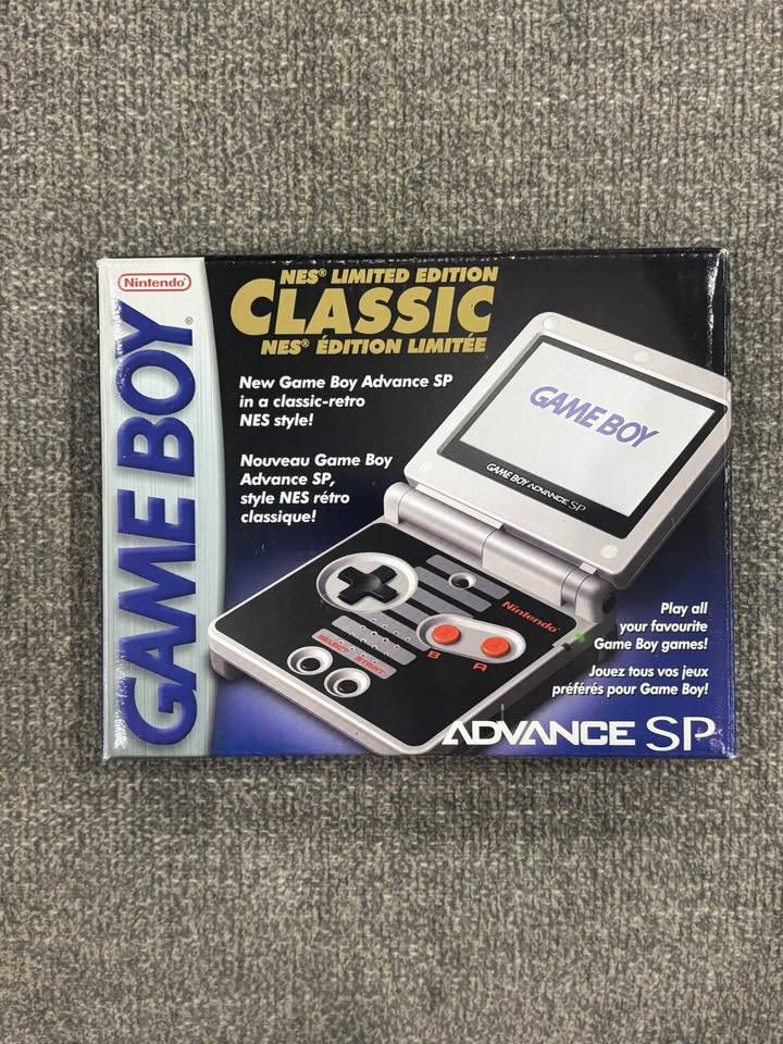 Vintage Game Boy Advance SP NES LE Classic + 2 Games - photo 2