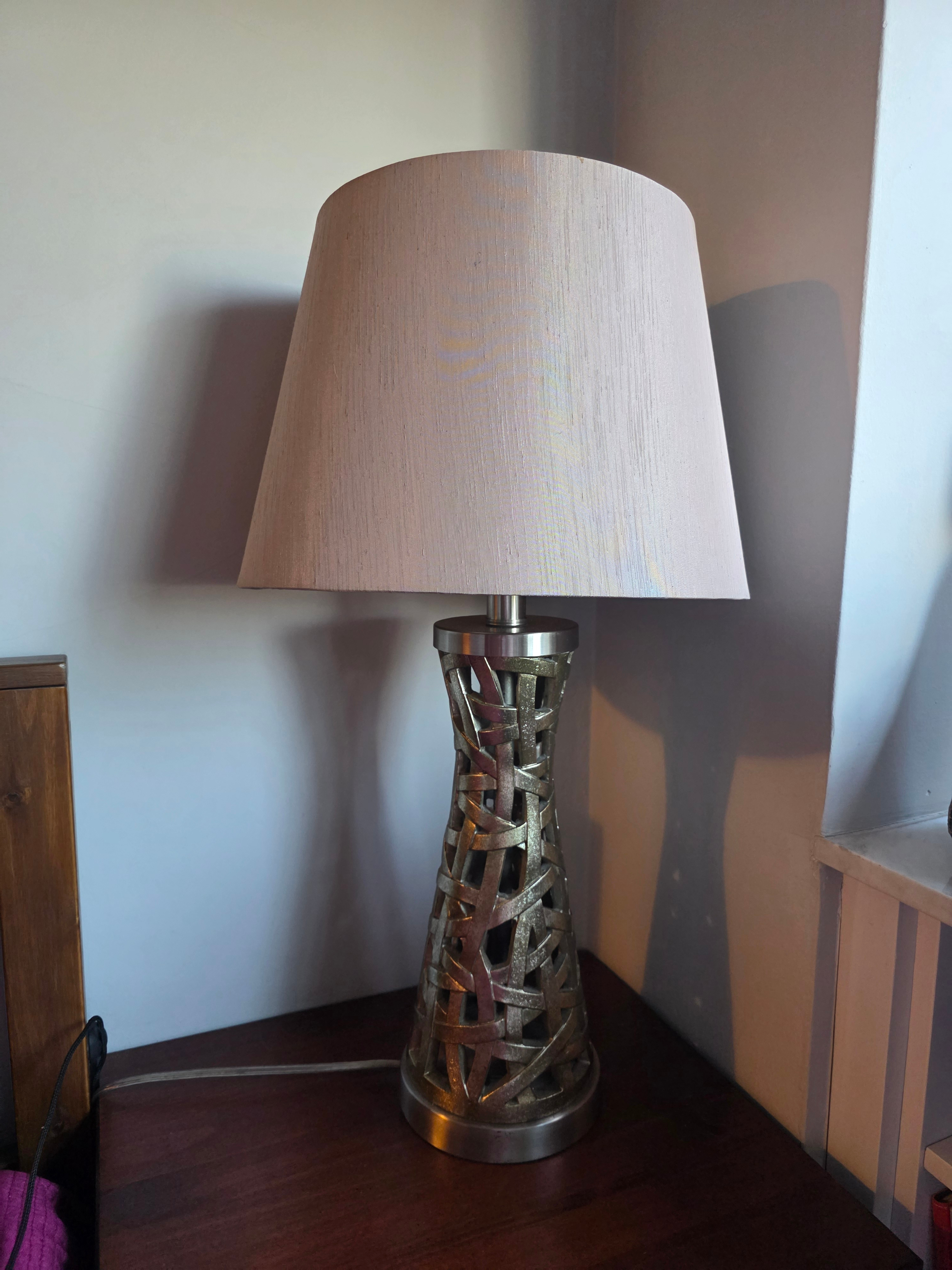 Beautiful Table Lamp in gold - photo 5