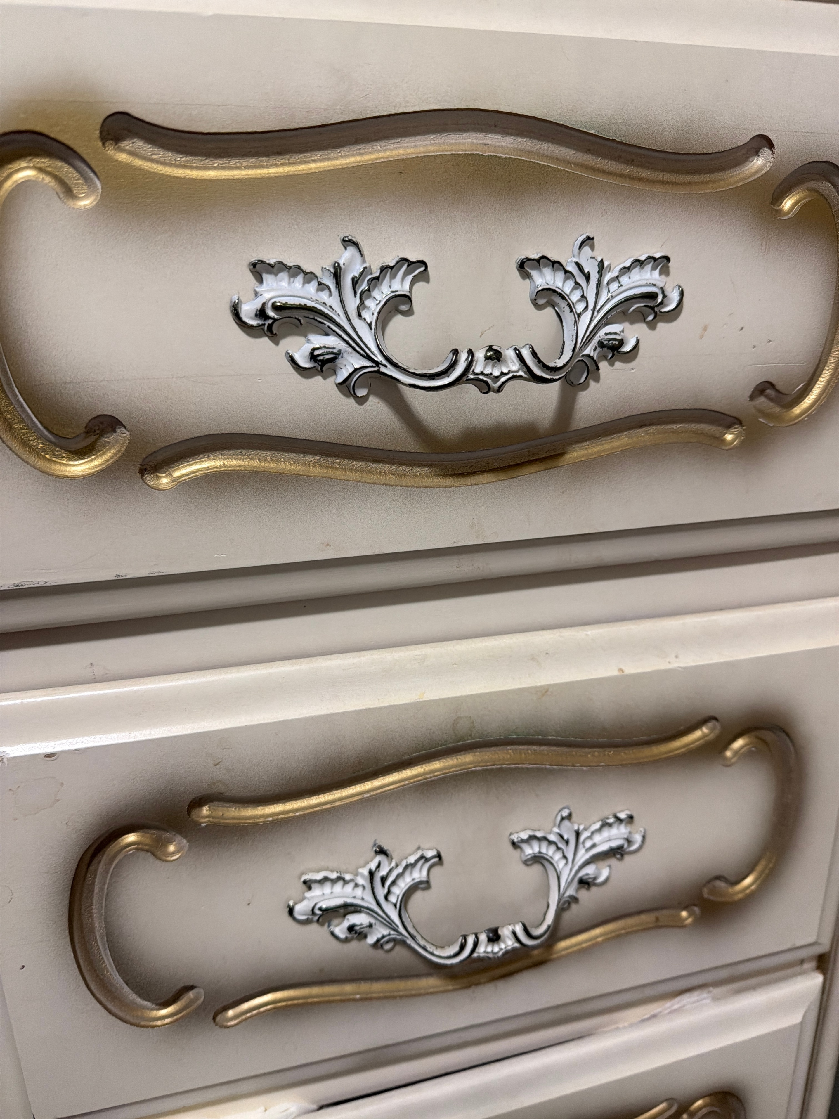 White wood Vintage French Provincial tall lingerie chest - photo 3