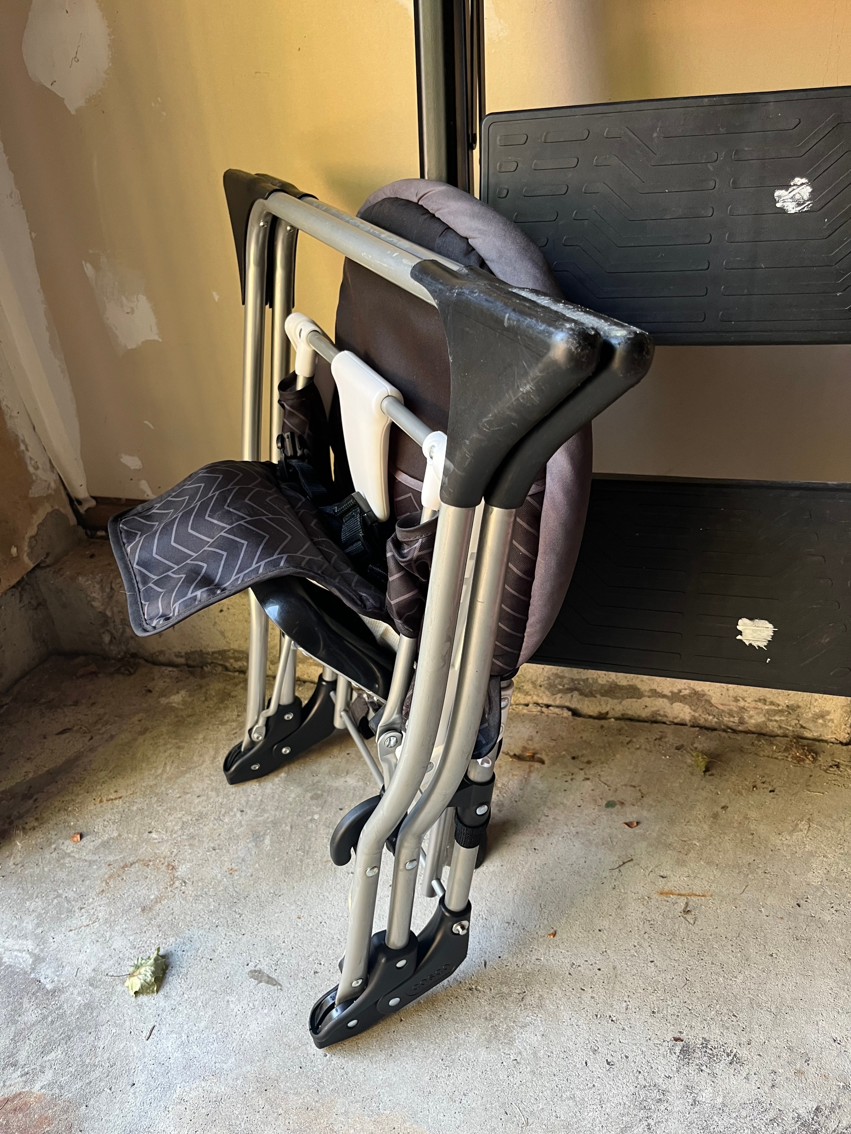 Cosco Kids Simple Fold Deluxe High Chair - photo 2