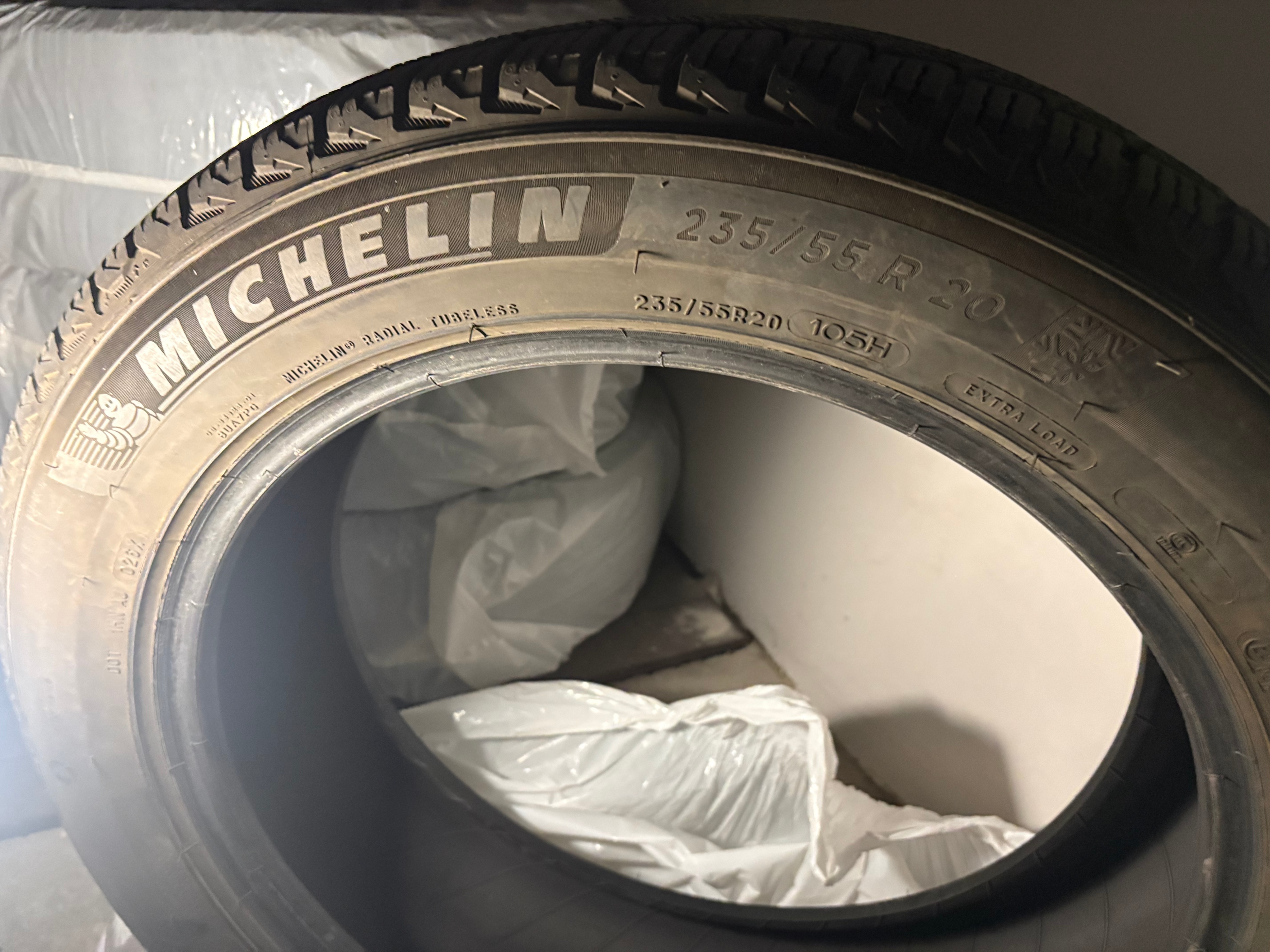 Set of 4 Michelin X-Ice Snow SUV Winter Tires – 235/55R20 105HXL