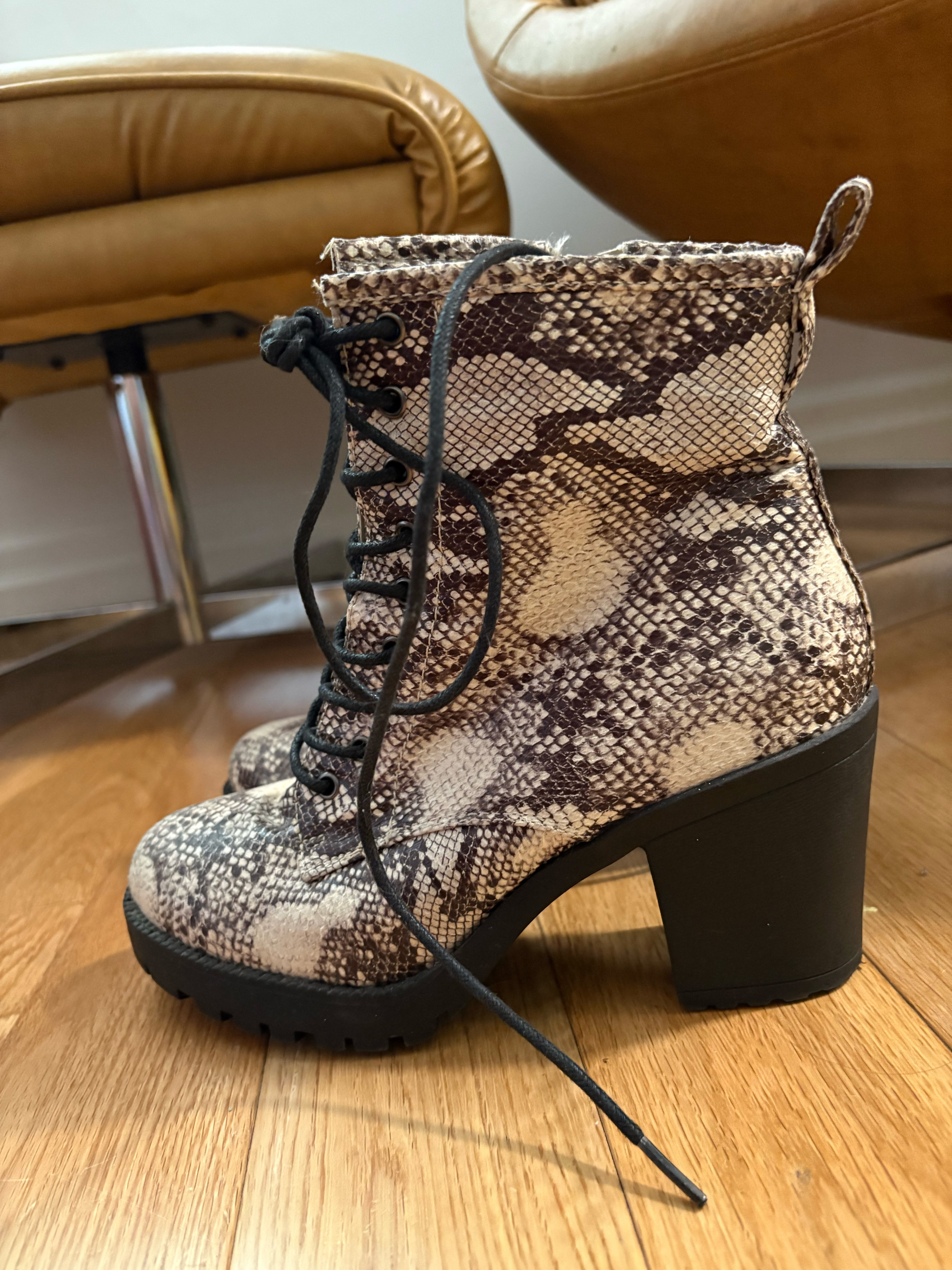 Faux snakeskin boots with chunky heels - photo 2