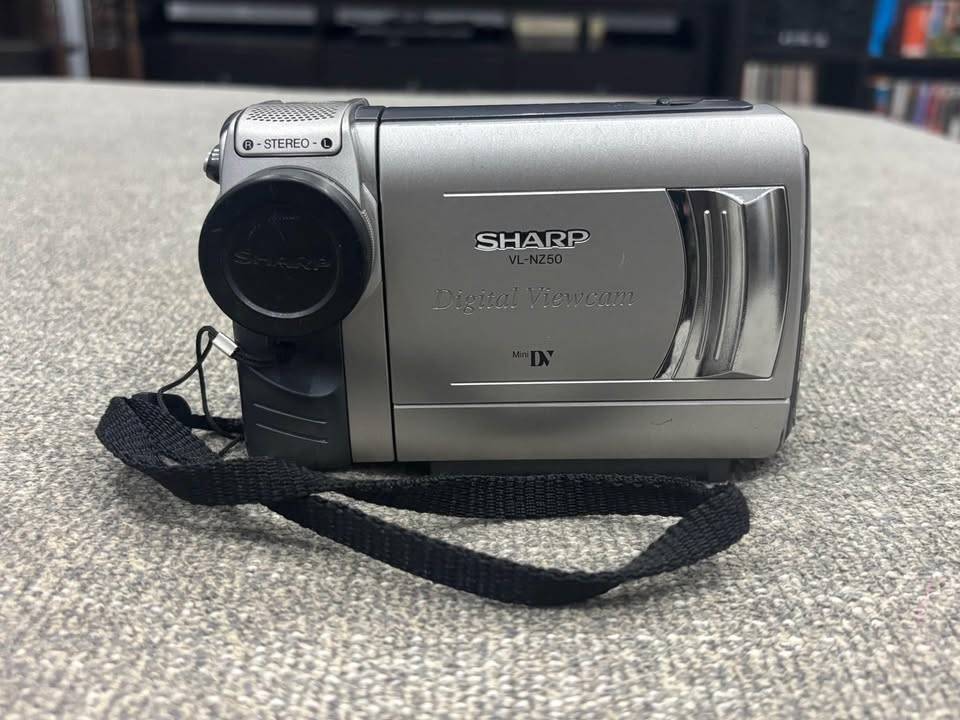 Vintage Sharp Viewcam VL-NZ50U Camcorder - photo 4
