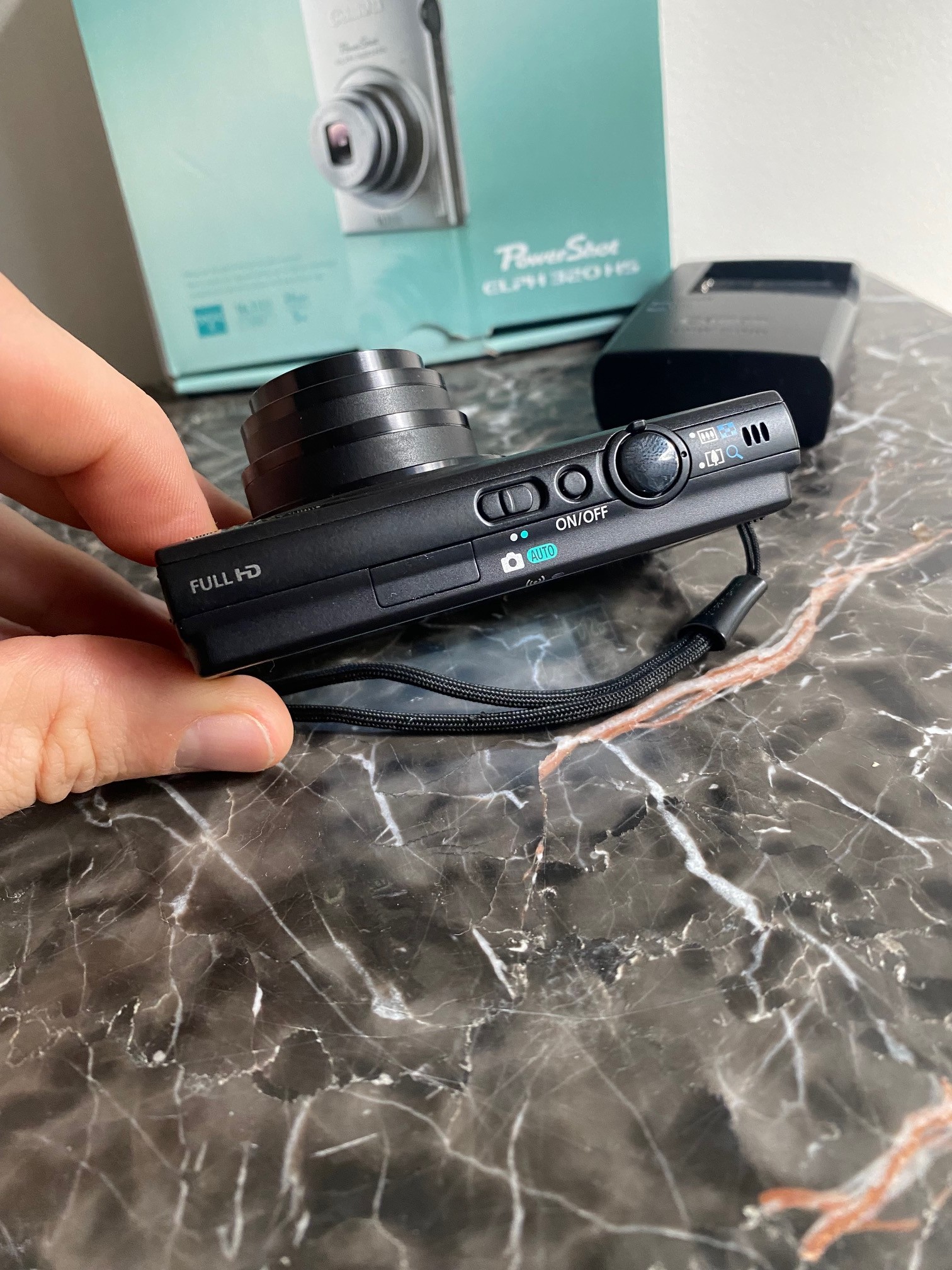 Like New Canon PowerShot ELPH 320 HS Digital Camera In Box - photo 3