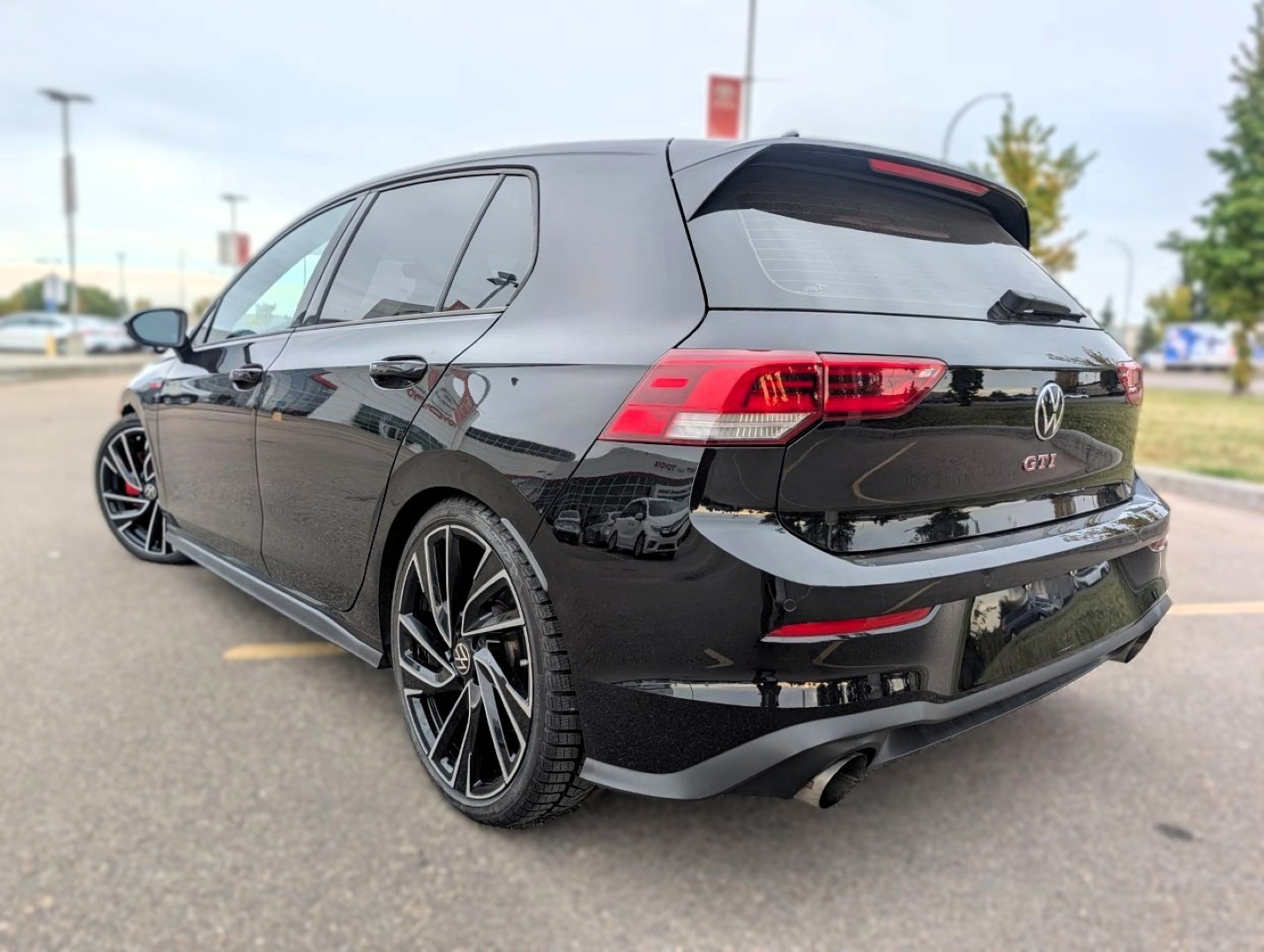 2023 Volkswagen Golf GTI - photo 4