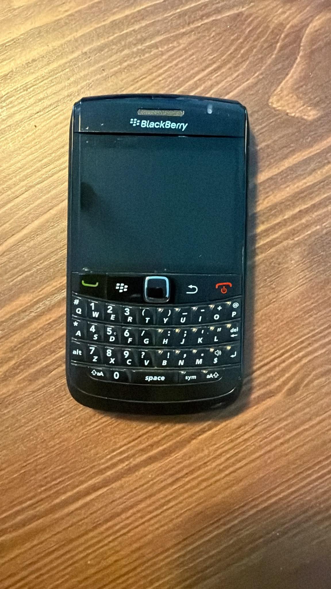 BlackBerry 9780 Classic - FACTORY UNLOCKED - Great Condition
