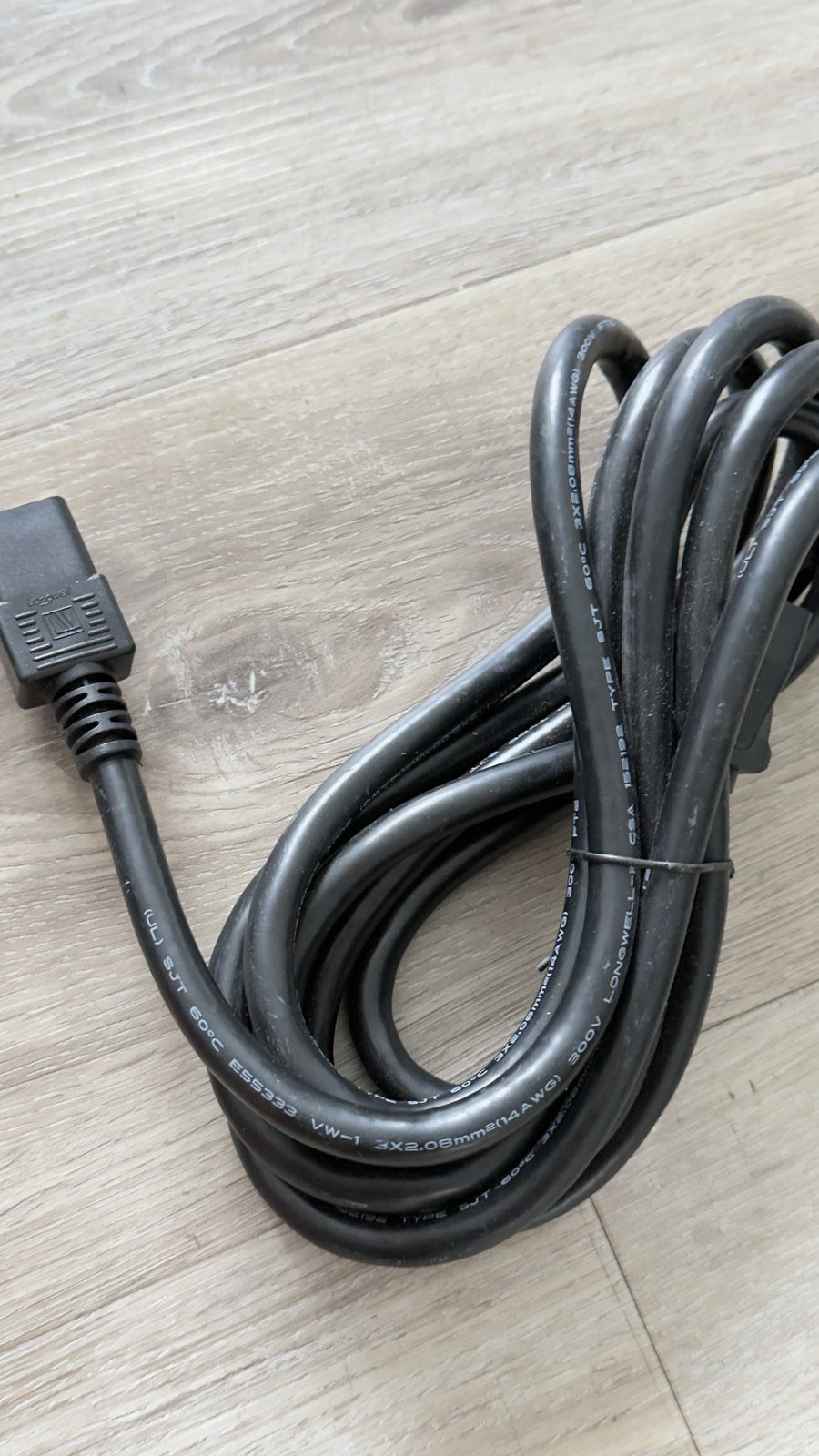 Heavy-Duty 14 AWG Power Cord – 3-Prong to IEC C13-Style Plug - photo 4