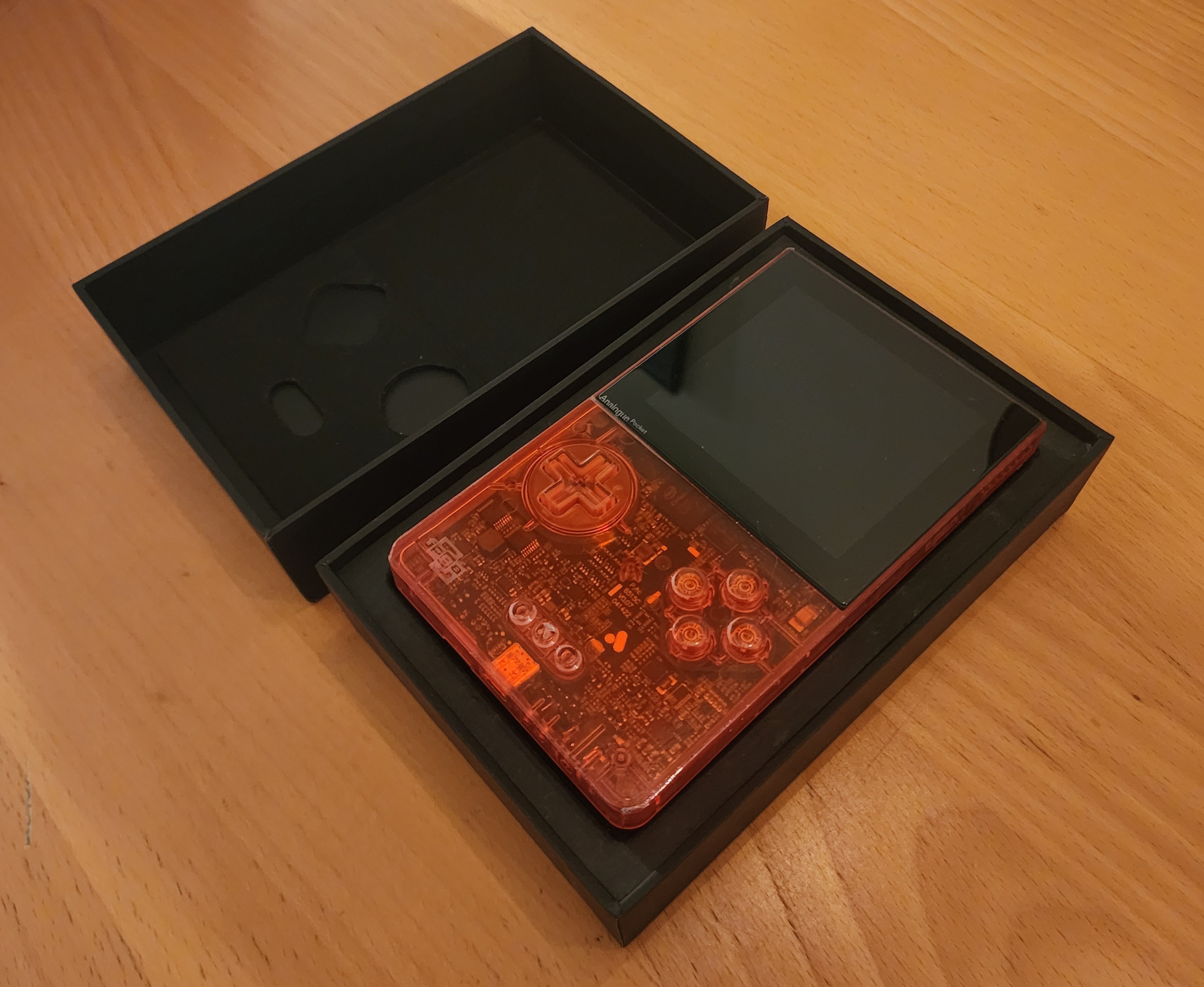 Analogue Pocket-Transparent Red (Limited Edition)