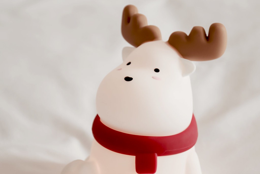 Rechargeable LED Night Light Christmas Reindeer in scarf - photo 5