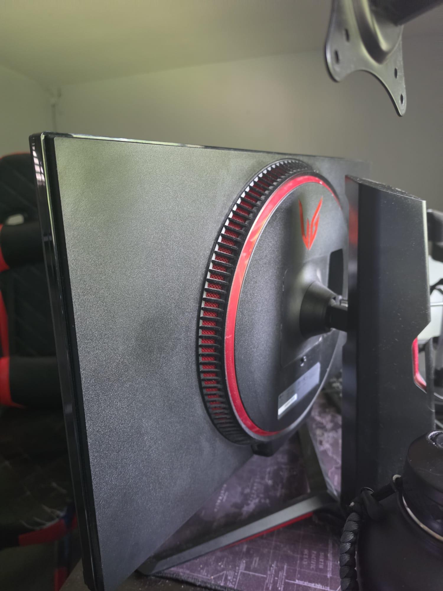 LG UltraGear 27GP850-B 27" QHD 165Hz Gaming Monitor - photo 2