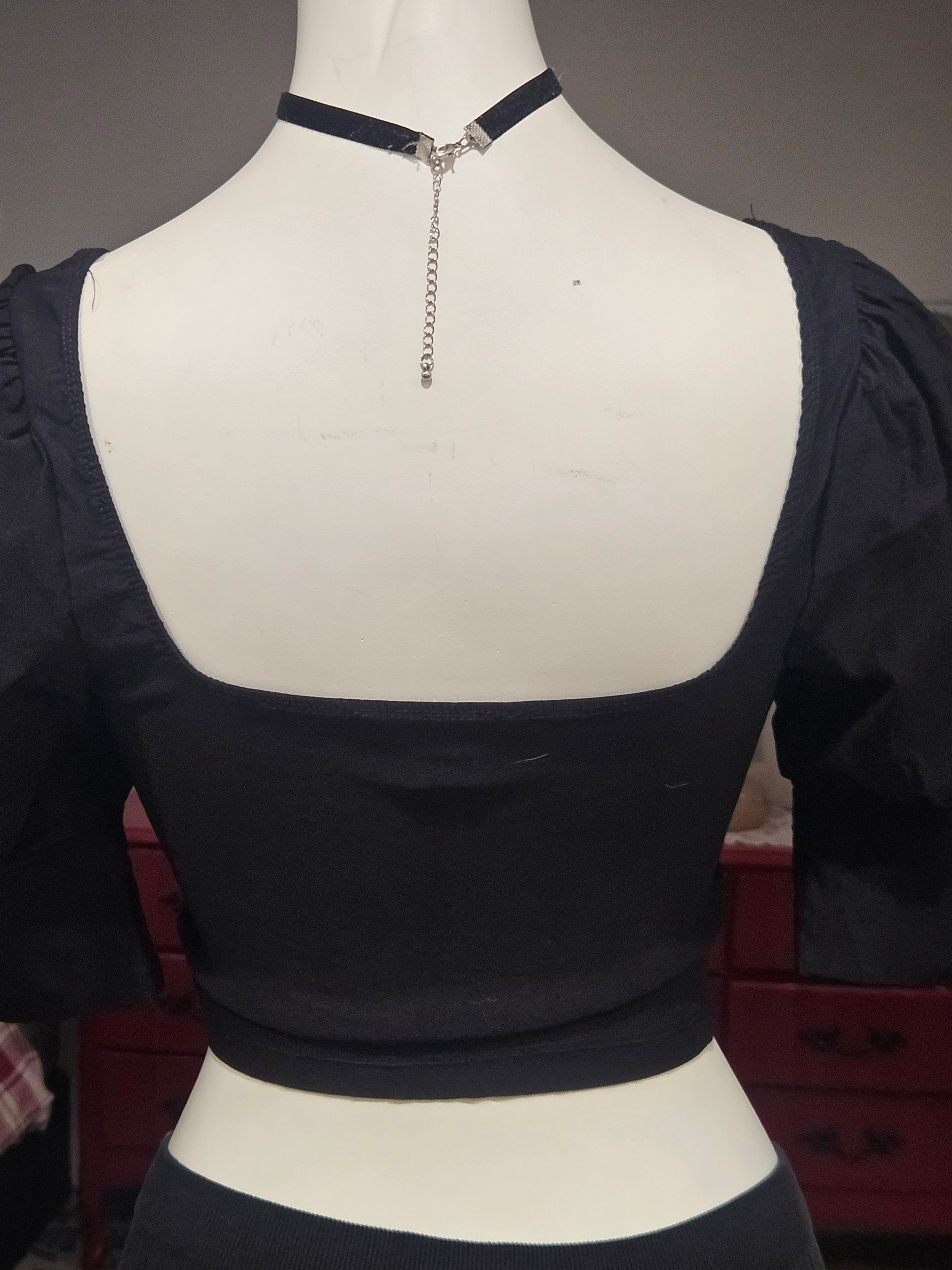 black puff sleeved crop blouse - photo 2