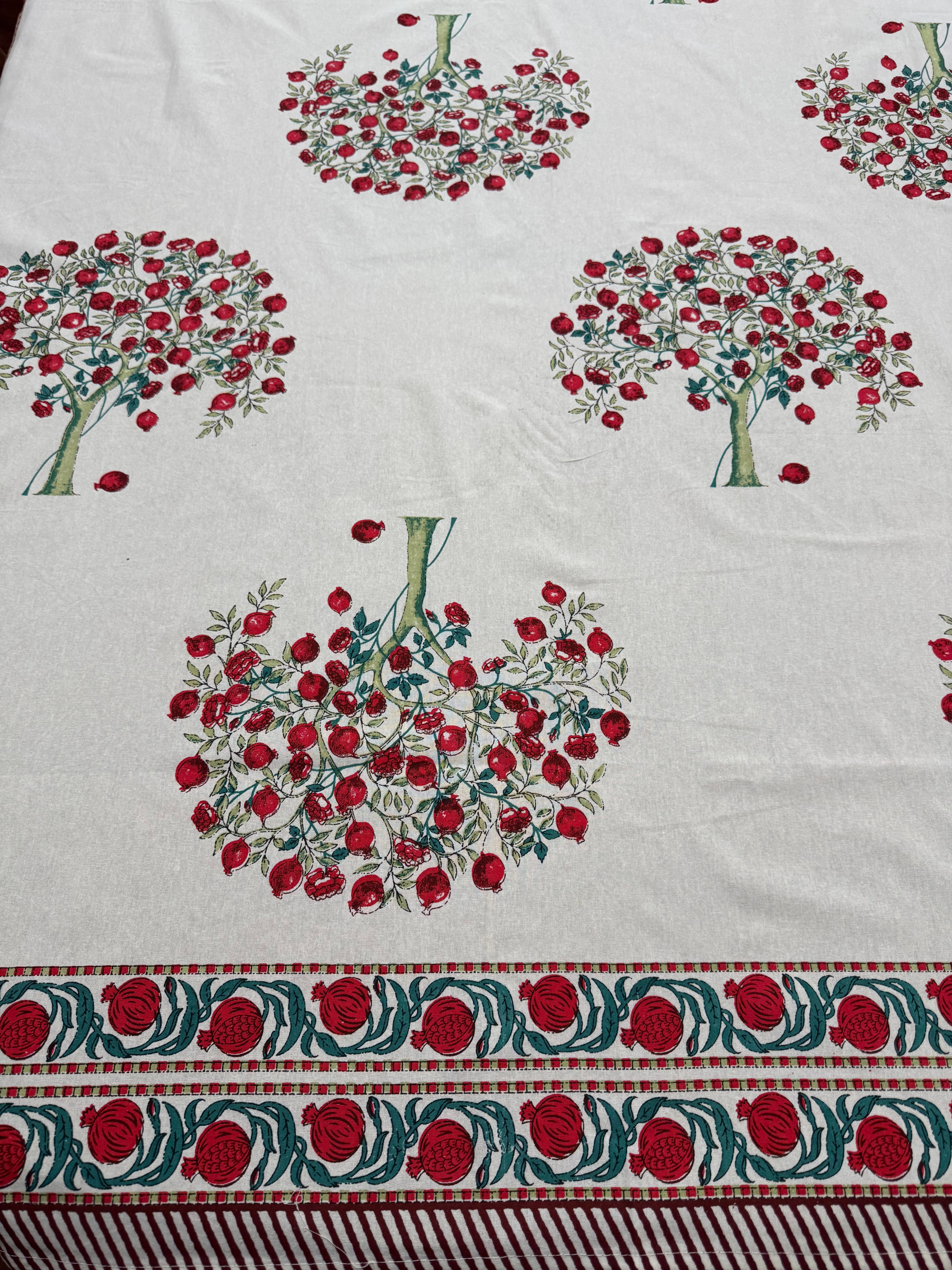 Brand New • Pomegranate Print Cotton Tablecloth • Steal Deal - photo 2