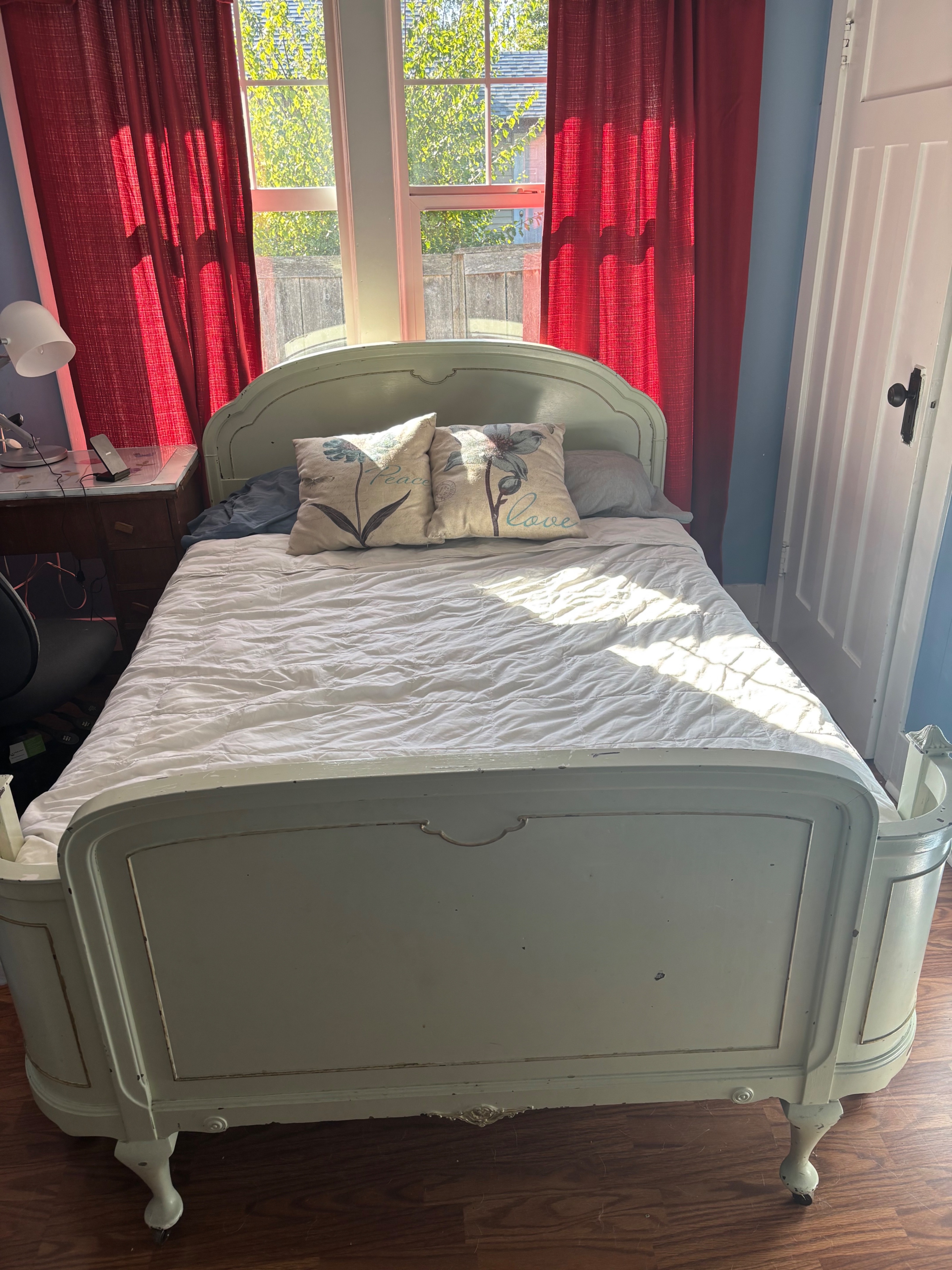 Vintage Bedroom Furniture Set - photo 2