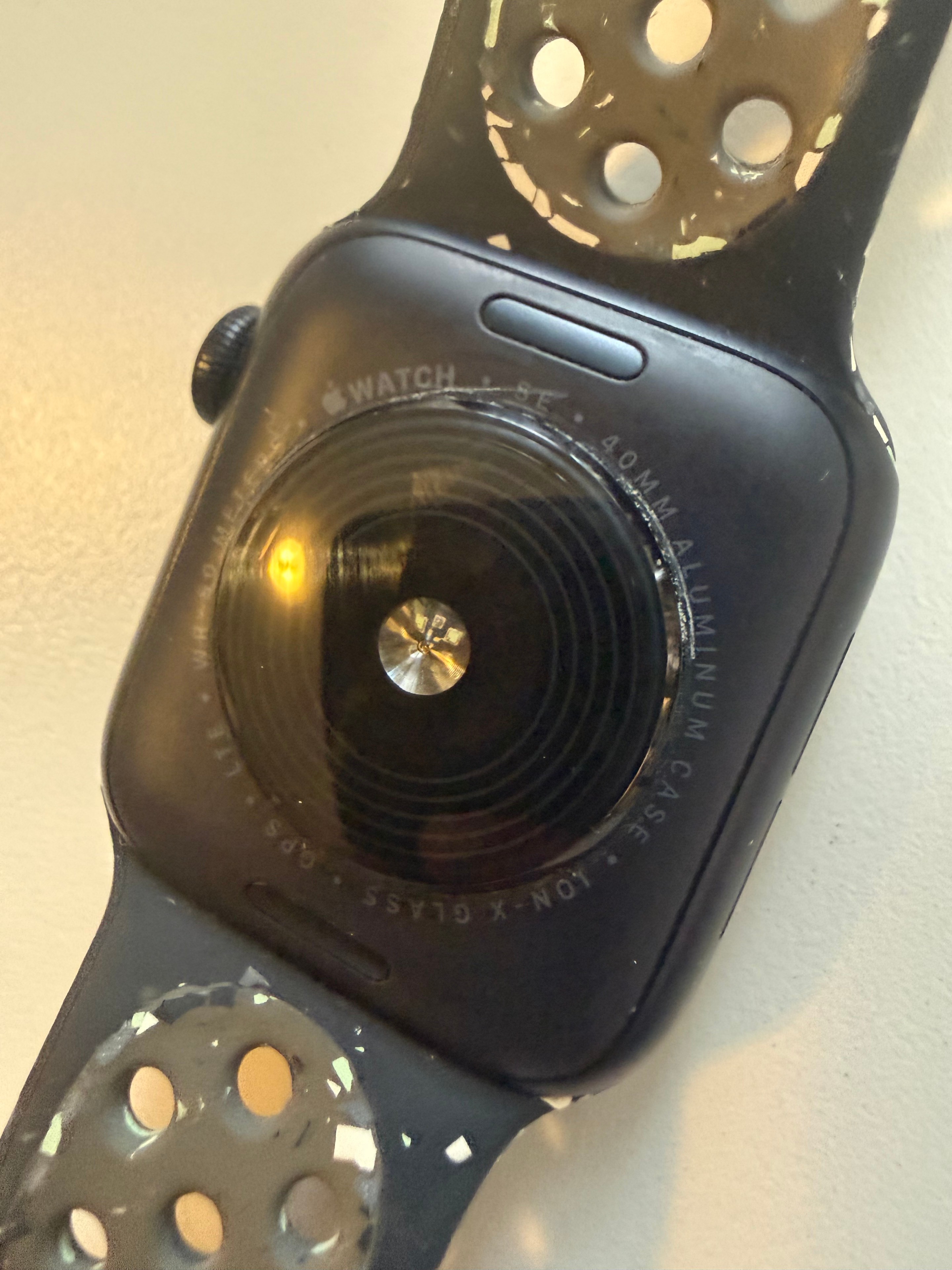 Apple Watch SE 40mm GPS + Cellular - Black