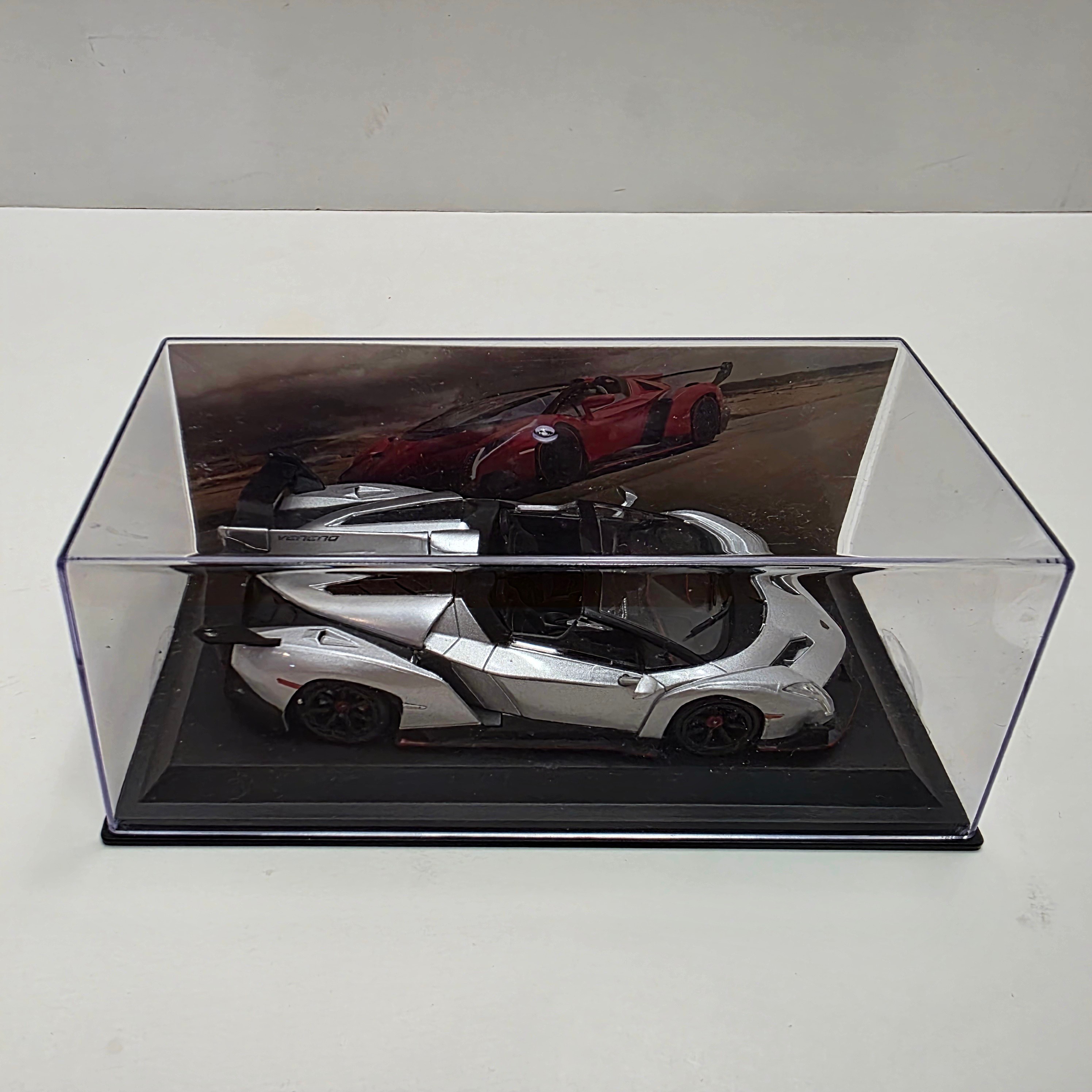 Lamborghini Veneno Roadster Die-cast Model Car 1:43