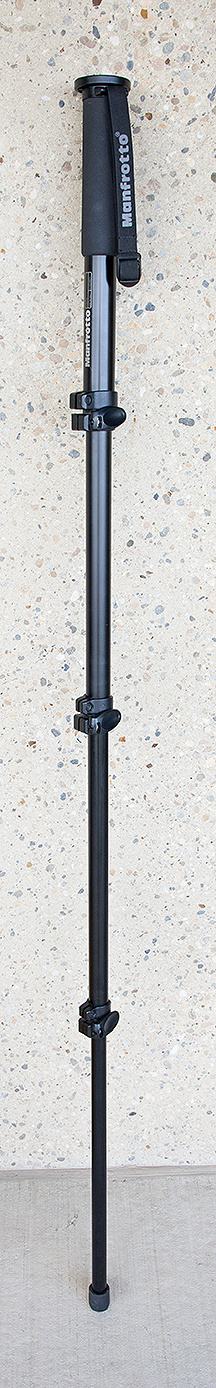 Manfrotto Black 4-section Monopod with Rubber Grip (Hardly Used) - photo 2