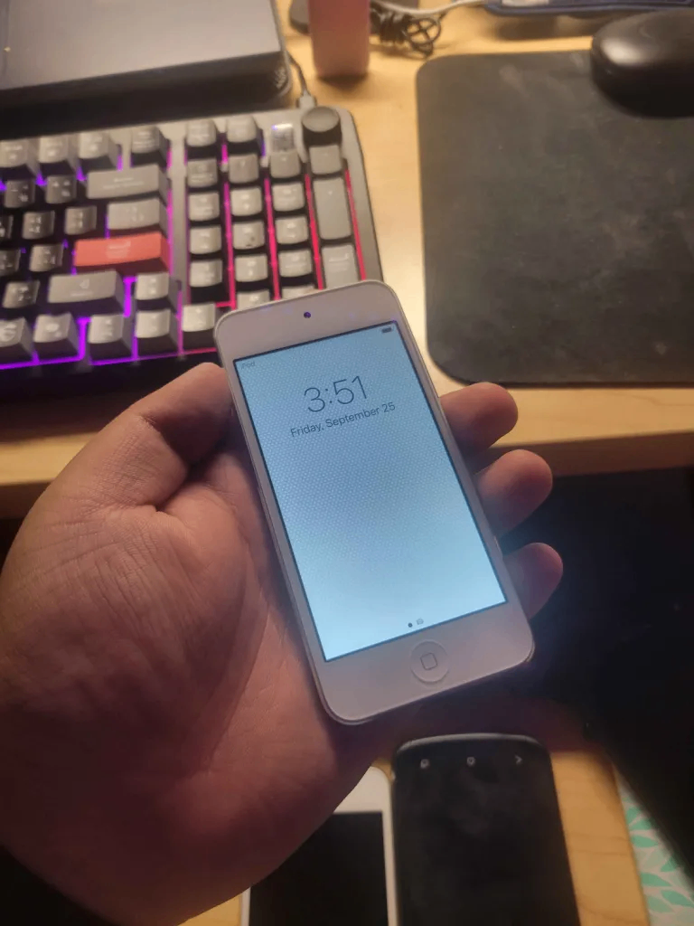 Apple iPod touch 7th Generation 32GB