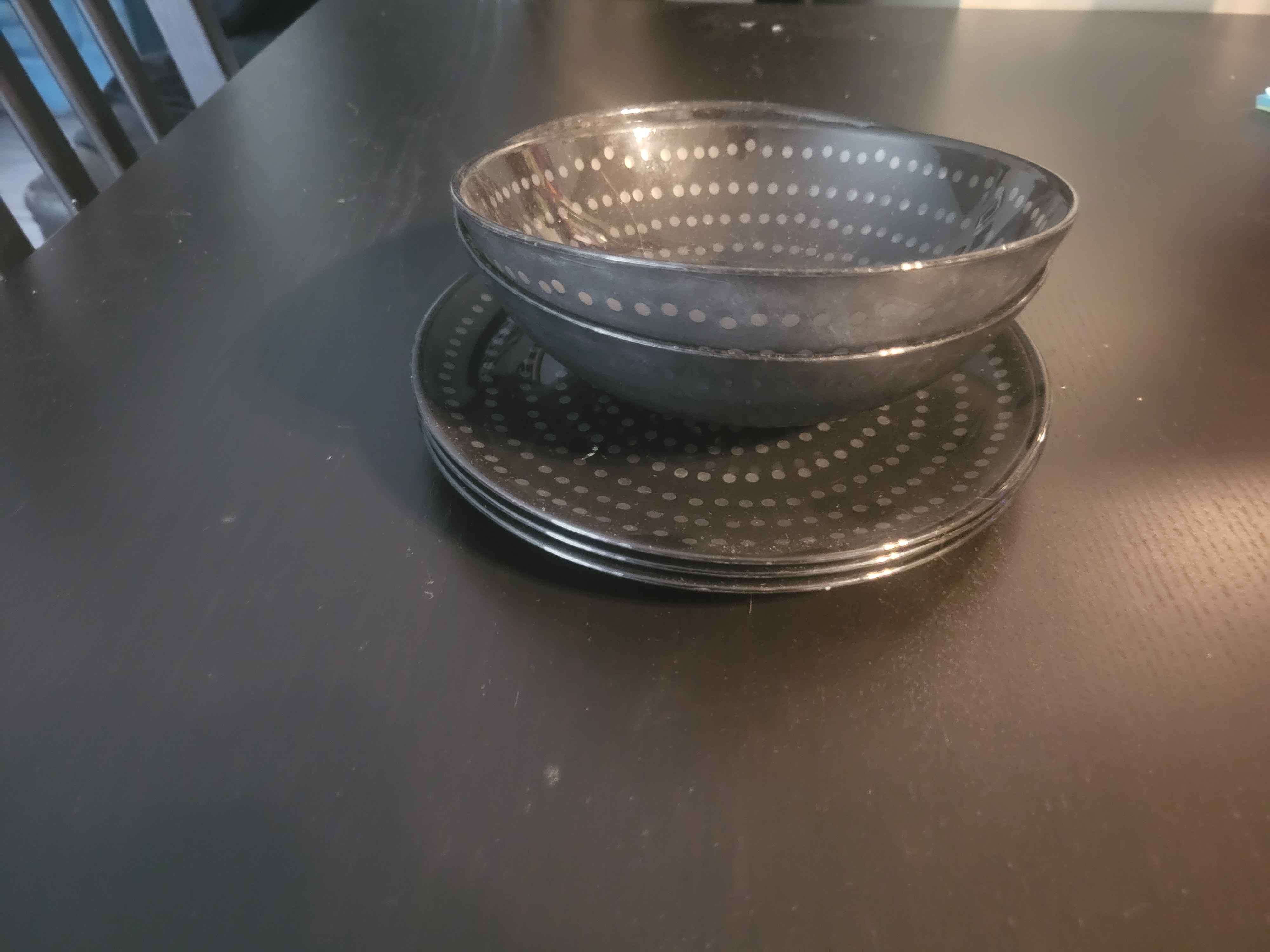 Black and Spots Dishes