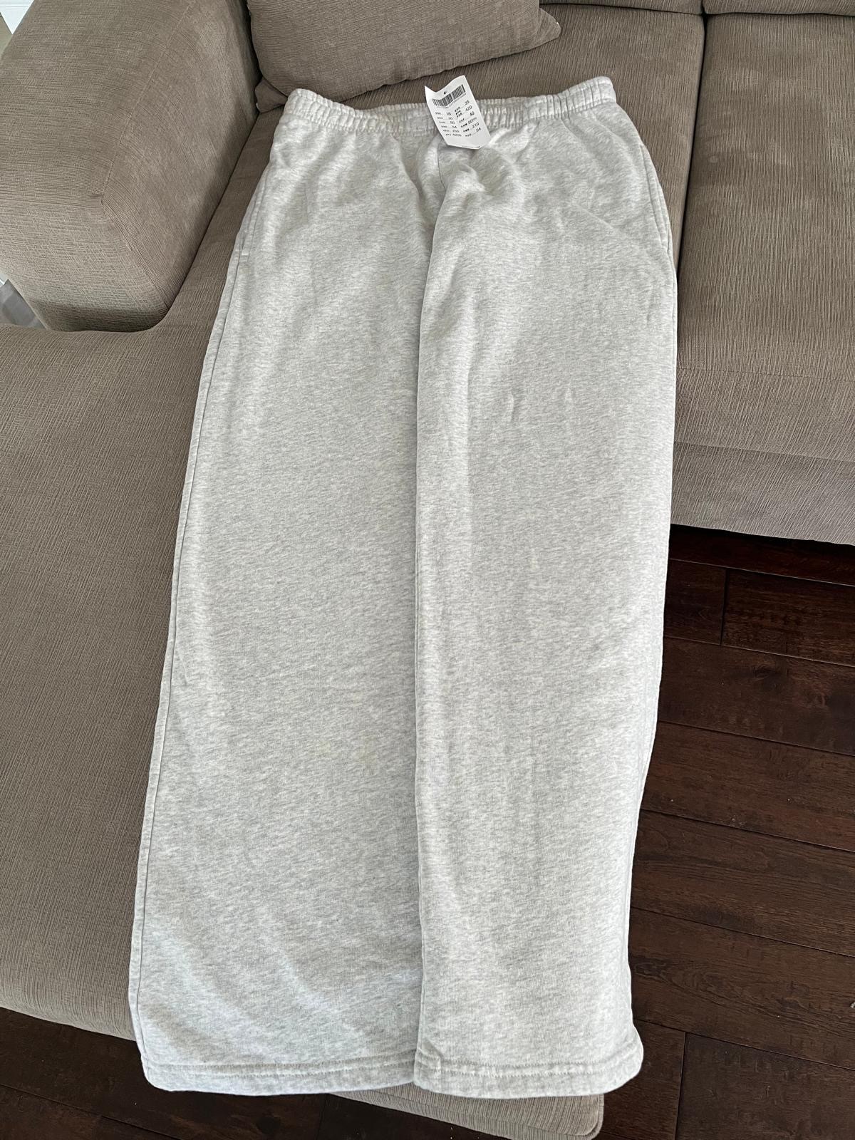 Brandy Melville Anastasia Sweatpants – BRAND NEW WITH TAGS