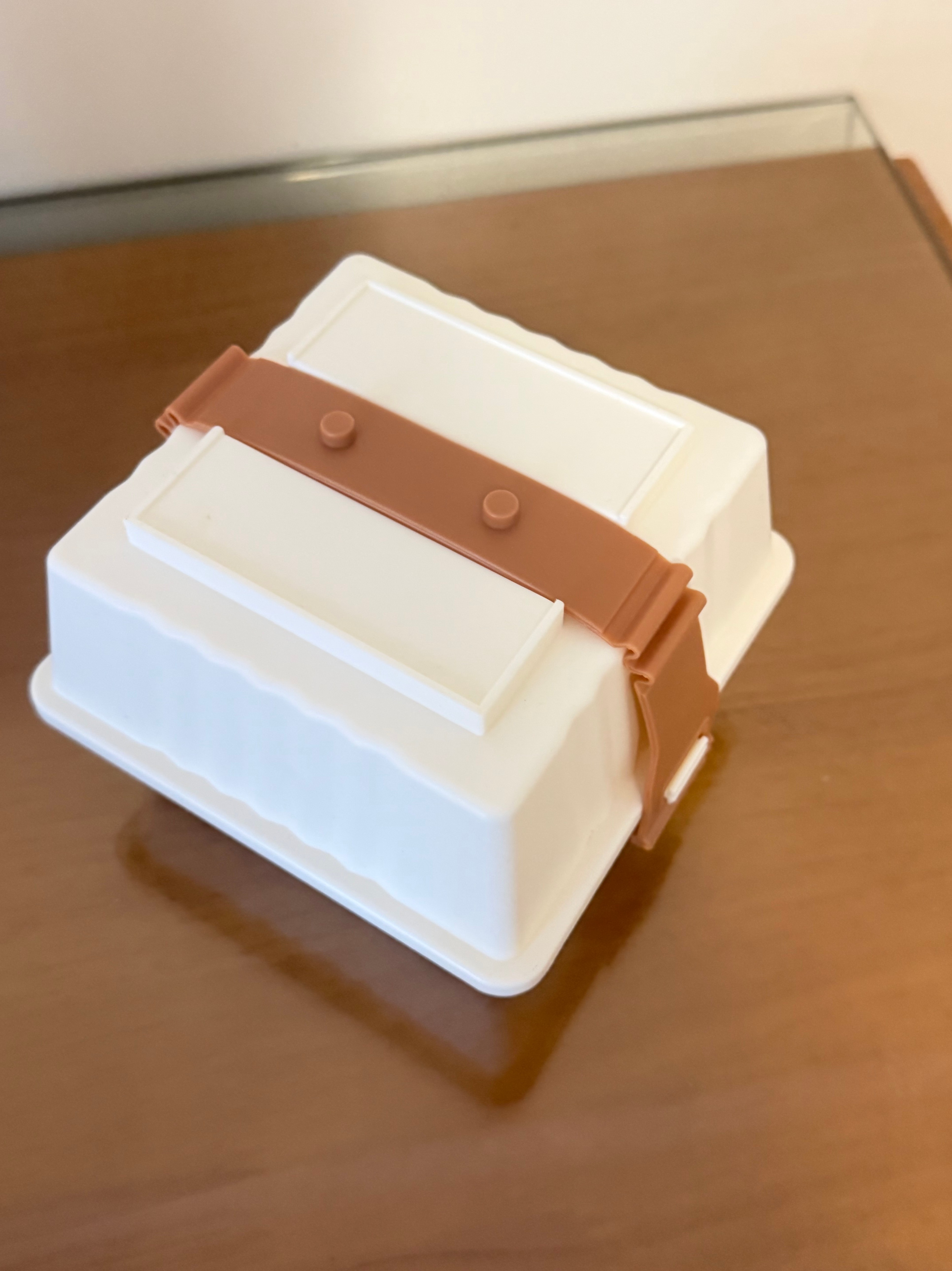 Reusable Food Box / Sandwich Box with Securing Strap - photo 4