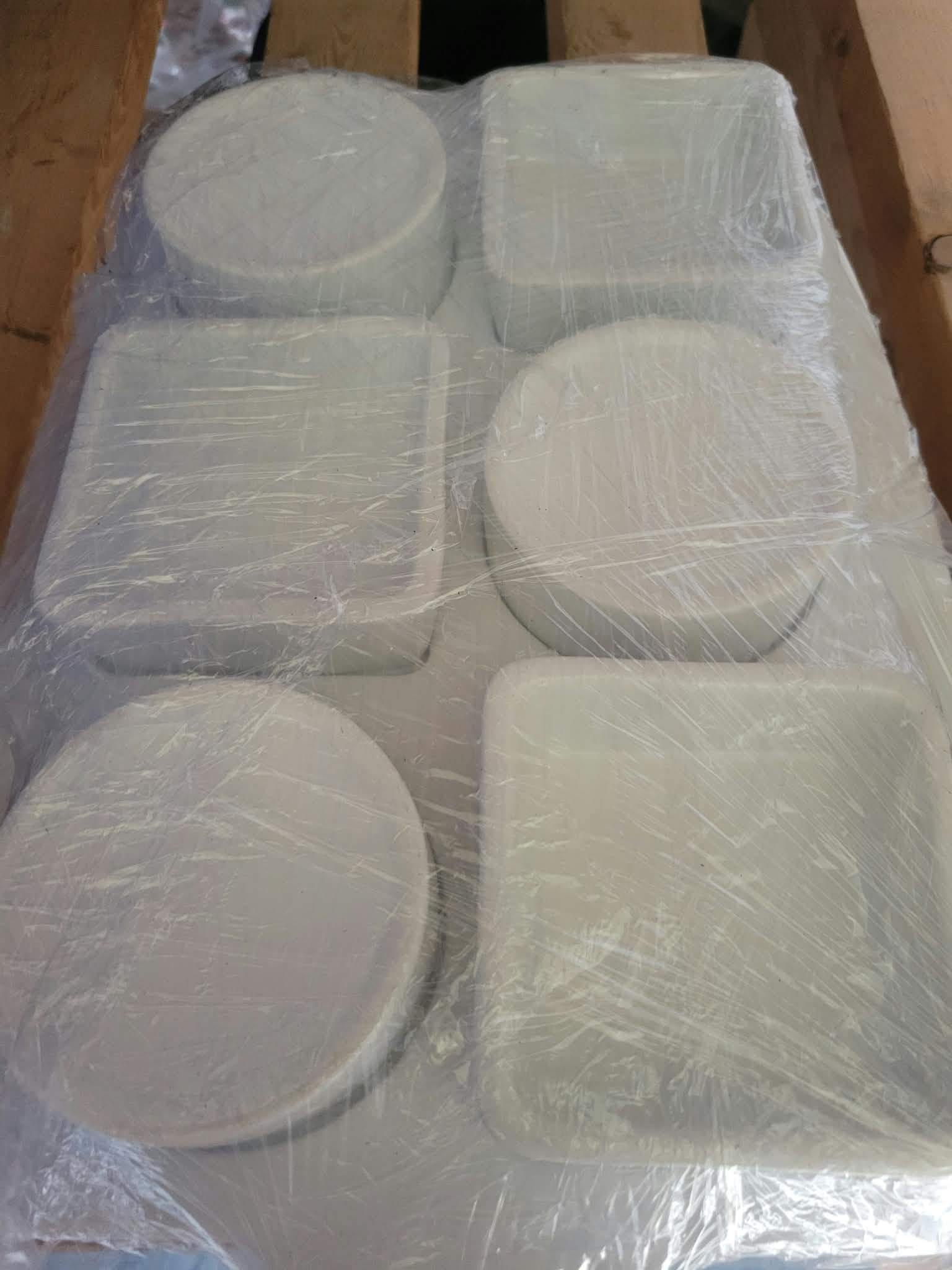 Set of 6 White Ceramic Ramekins (Round & Square)